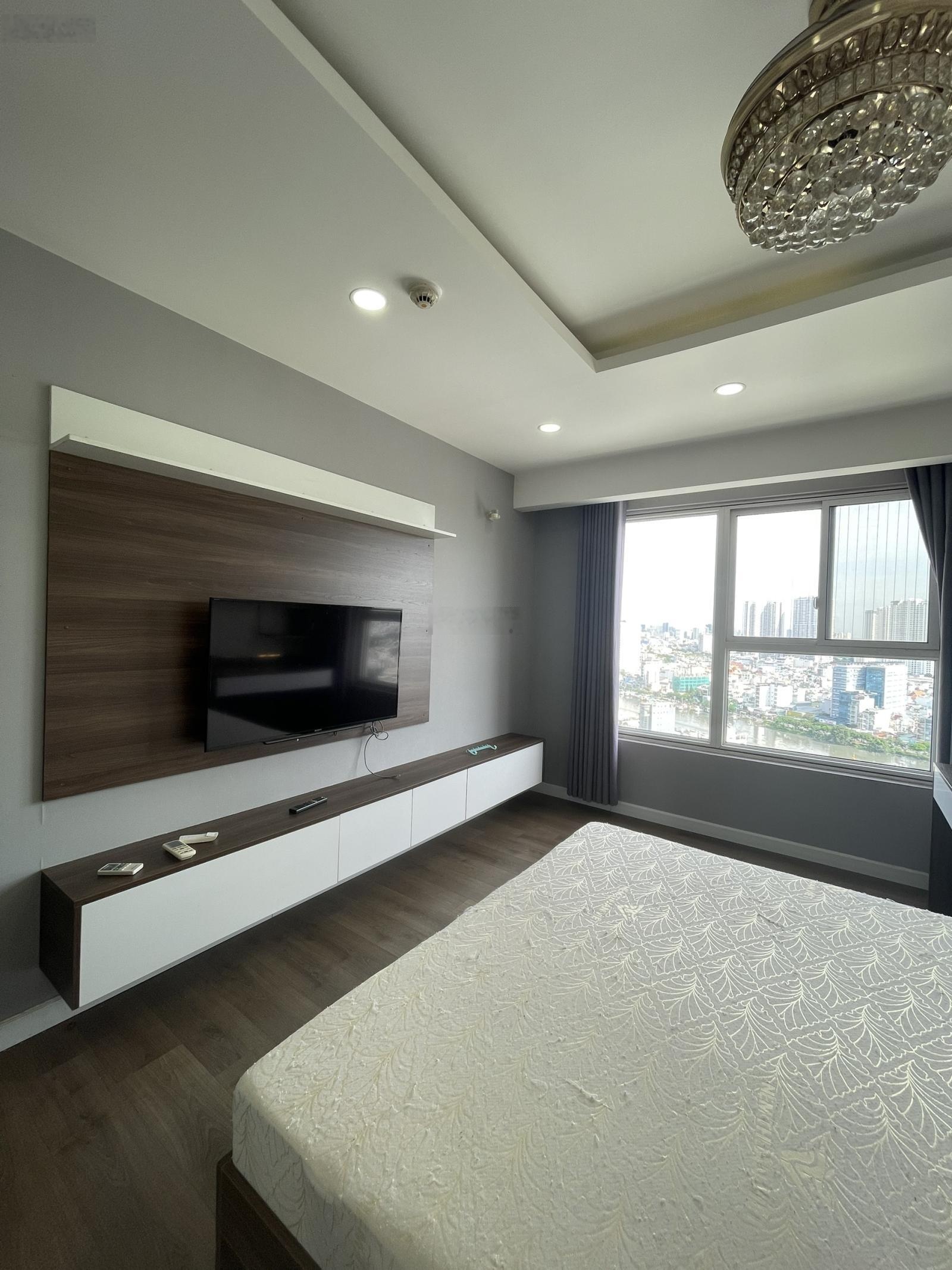 Bạn tìm căn hộ lớn, an tâm pháp lý, ngay trung tâm, 122m2, tầng cao, full NT, liền kề Q1