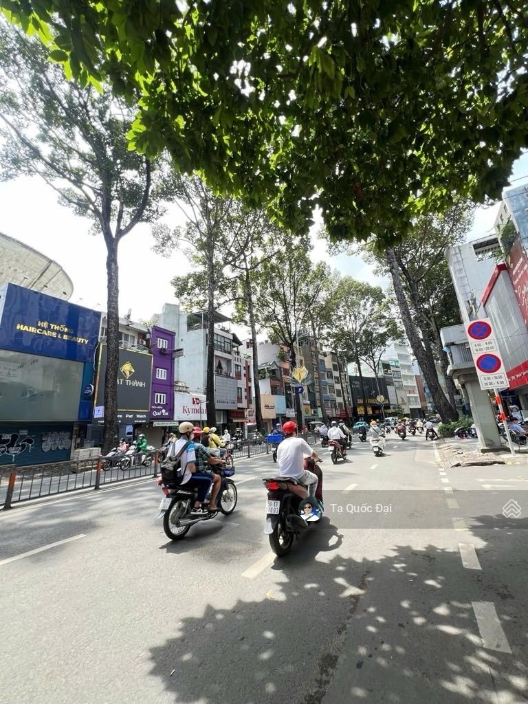 Quận 10 - siêu phẩm MTKD 3/2 - căn góc 2 mặt tiền - ngang 6.2m - 40,1m2 - 18 tỷ