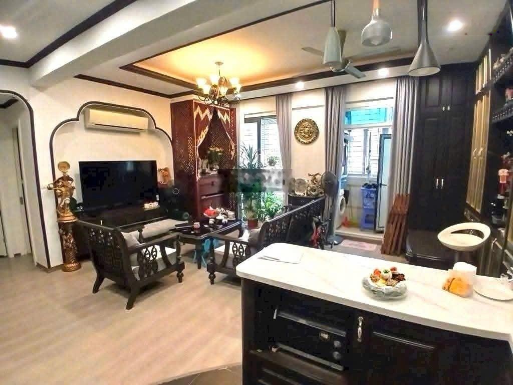 Bán gấp nhà Ngọc Khánh Ba Đình 55m2 6 tầng 11 tỷ - trước nhà 3m nhà xây kiên cố móng 7 tầng - ô tô