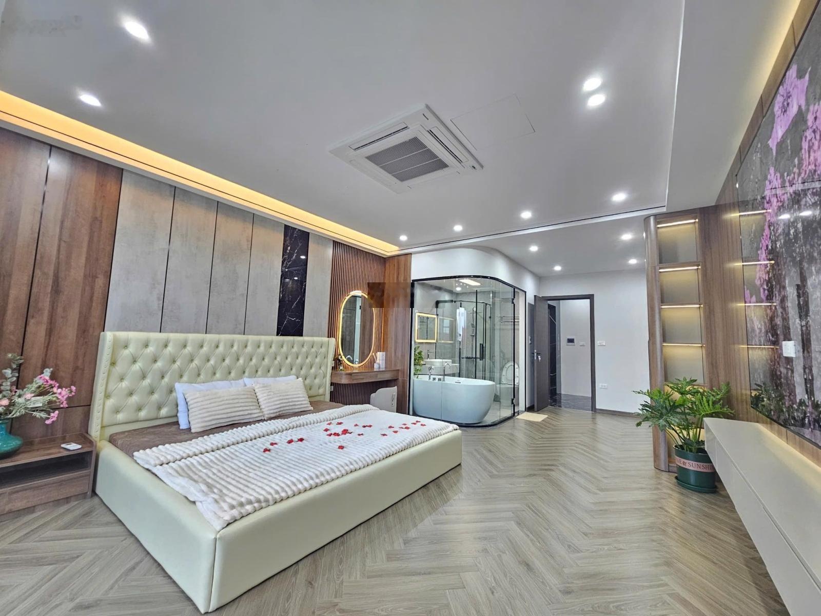 Cực rẻ! nhà Yên Lãng, ngõ thông KD, ô tô đỗ cửa, nhà đẹp ở ngay, vị trí cực gần mặt phố, 38m2x5T