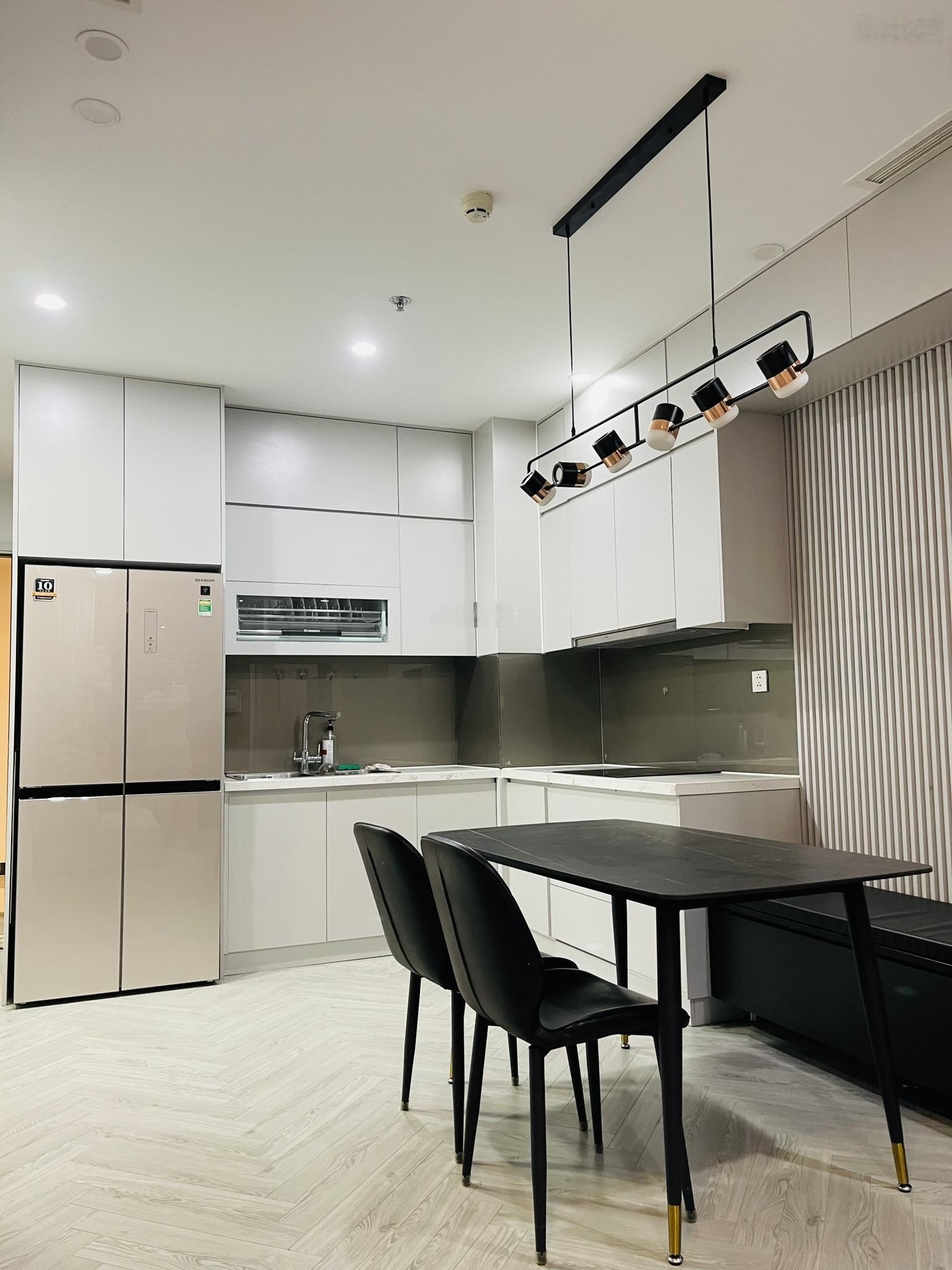 Cho thuê căn hộ 2PN2VS DT 70.8m2 tại Tòa S2, Vinhomes Symphony, Ban công ĐN, Full nội thất xịn xò