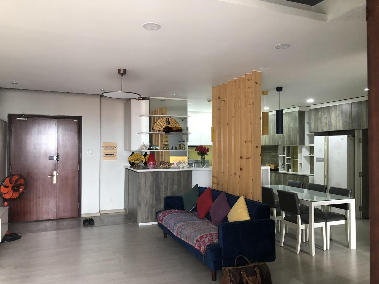 Chính chủ cần bán căn hộ Central Garden, 328 Võ Văn Kiệt, Phường Cô Giang, Quận 1, diện tích 76m2