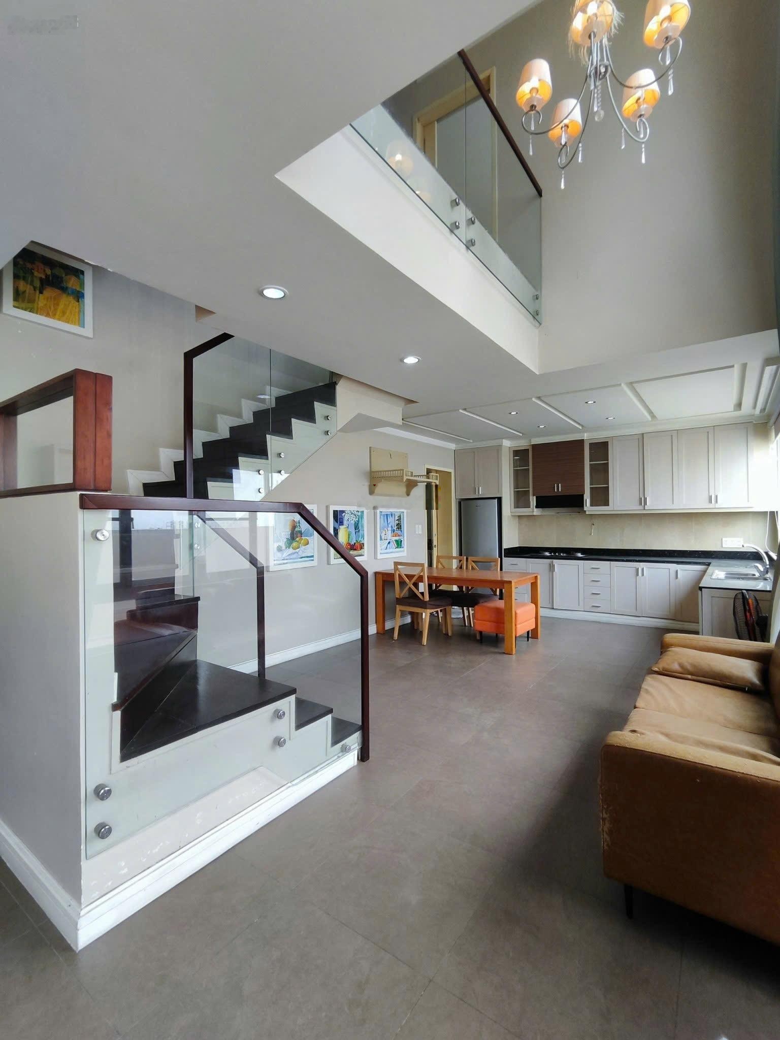 Bán gấp căn Penthouse Sky Garden 3. 174m2 lầu 15. LH: 0917522123 Em Tuấn