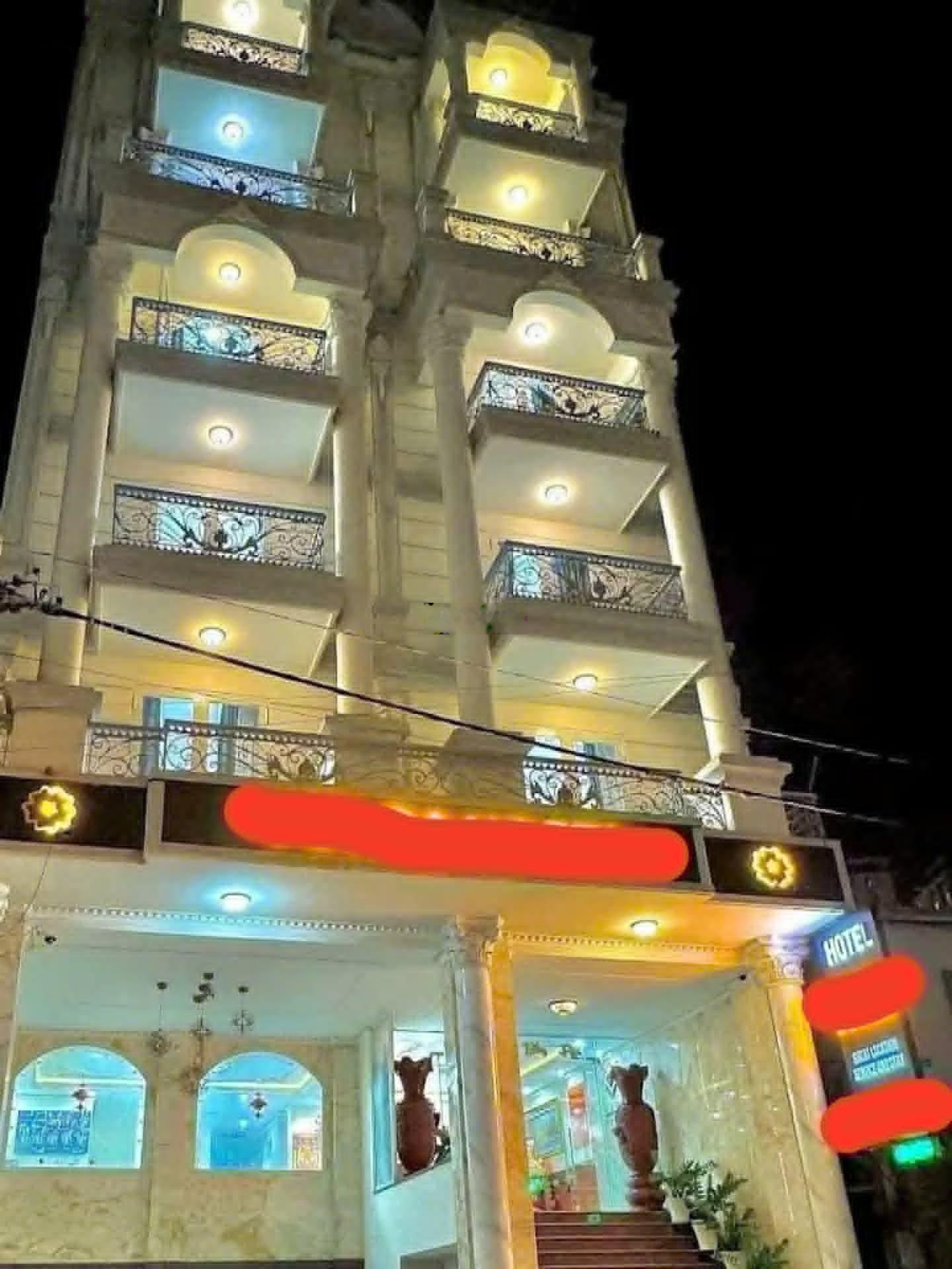 Bán khách sạn đẳng cấp trung tâm Bãi Sau Vũng Tàu vị trí vàng doanh thu ổn định kinh doanh ngay