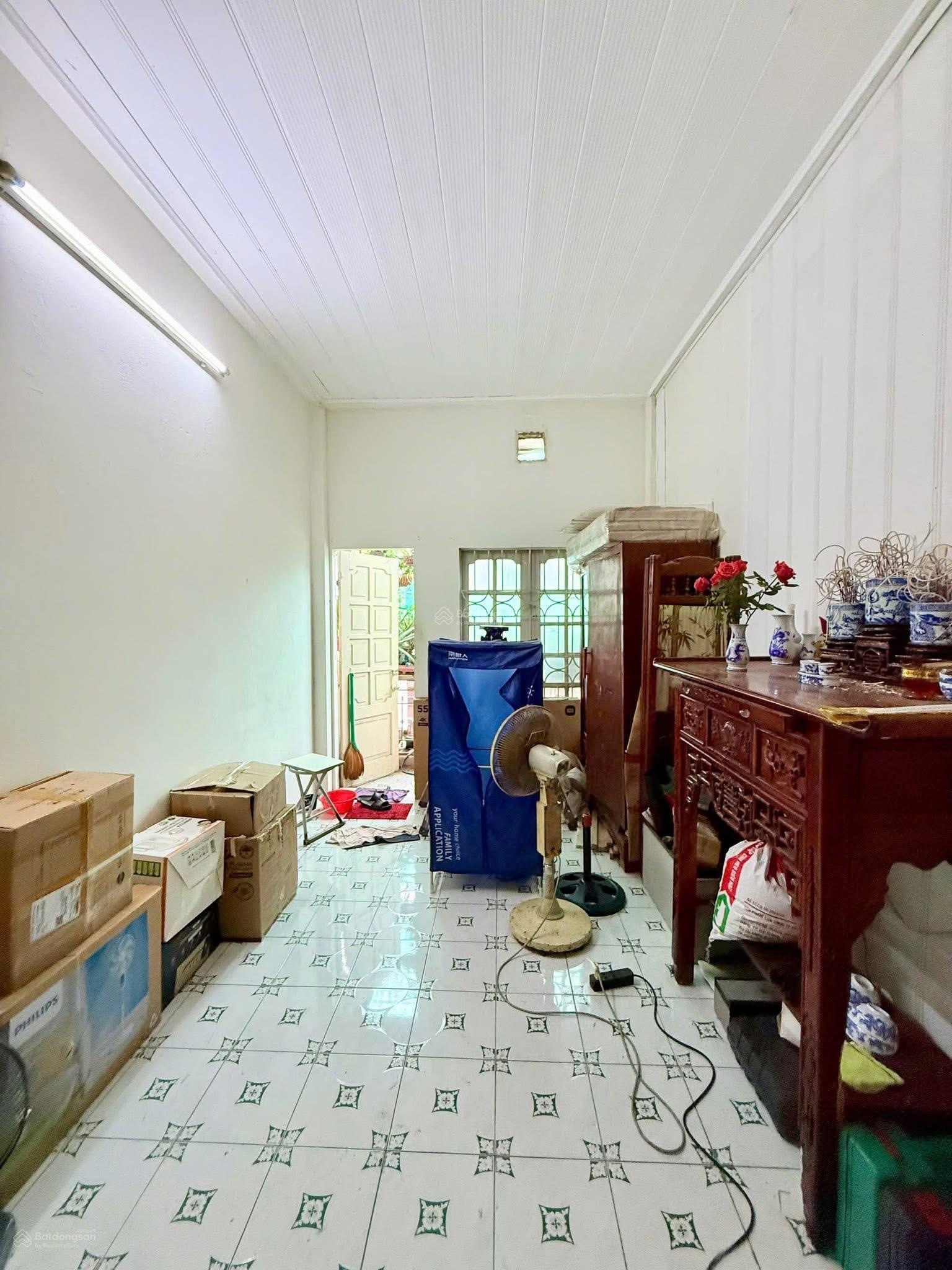 Ba bước ra phố Lò Đúc, 2 thoáng, dân xây chắc chắn, không quy hoạch, 38m2 sổ đẹp