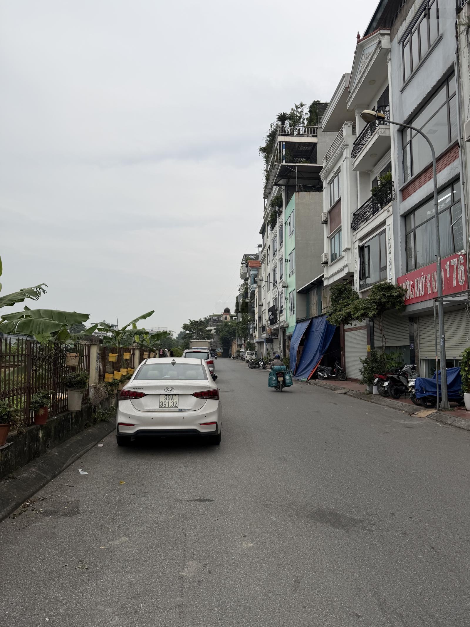 Thượng Thanh - Phân lô- Lô Góc - Kinh doanh- 2 làn ô tô tránh - view hồ - 53m2 MT 5m - 12,2 tỷ