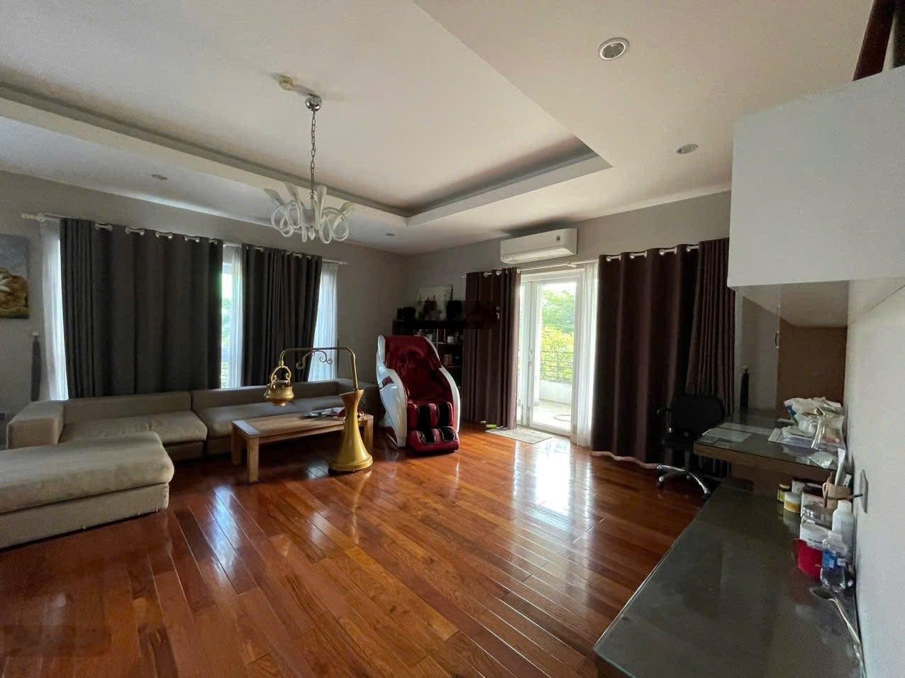 Biệt thự góc 2 mặt tiền khu Tên Lửa, 10 x 22.5m, 2.5 tấm, 26.8 tỷ (Tín Hưng)