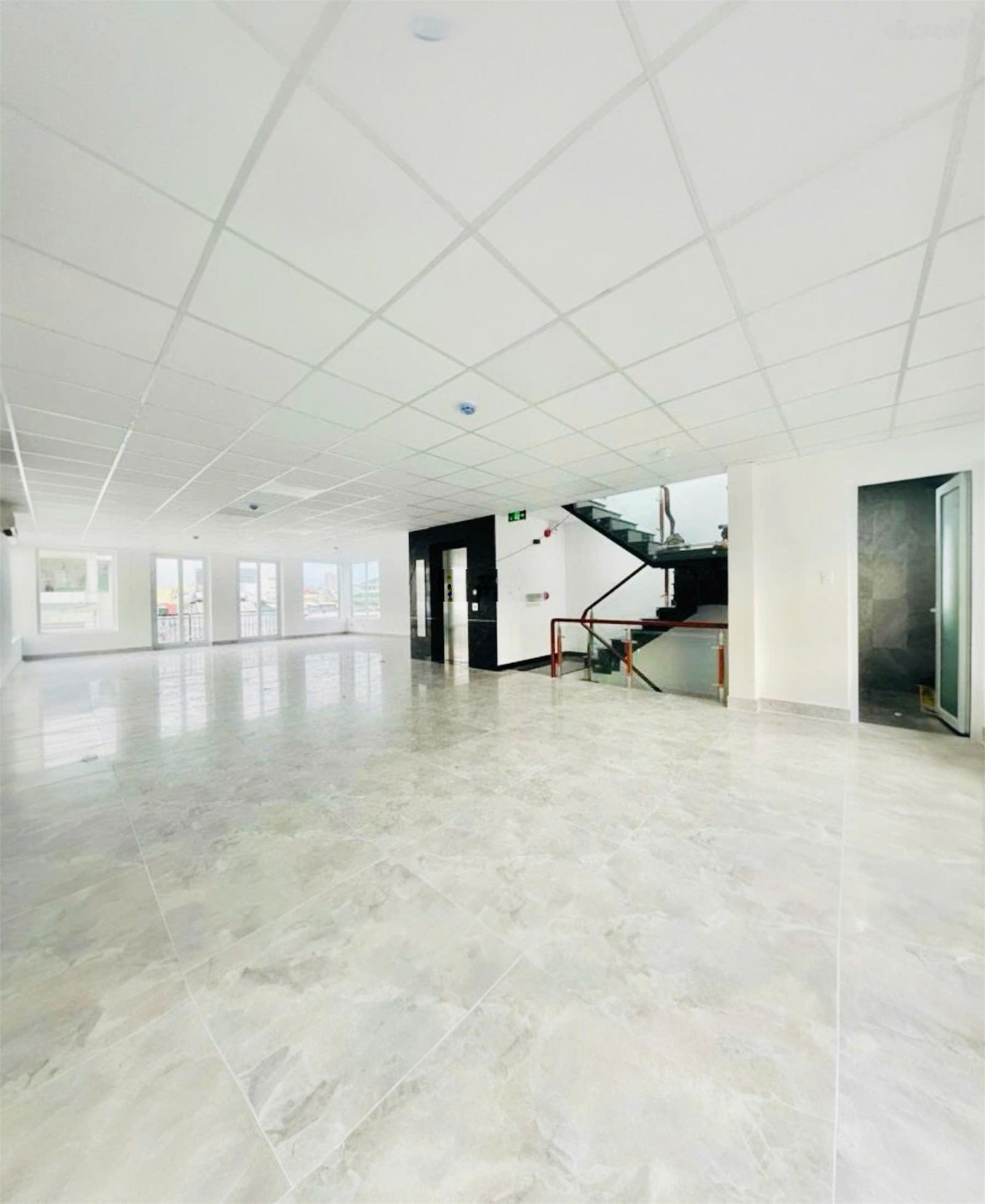 Siêu phẩm tòa nhà có thang máy, pccc 28/1f trương công định, p.14, tân bình - dt 8m x 18m