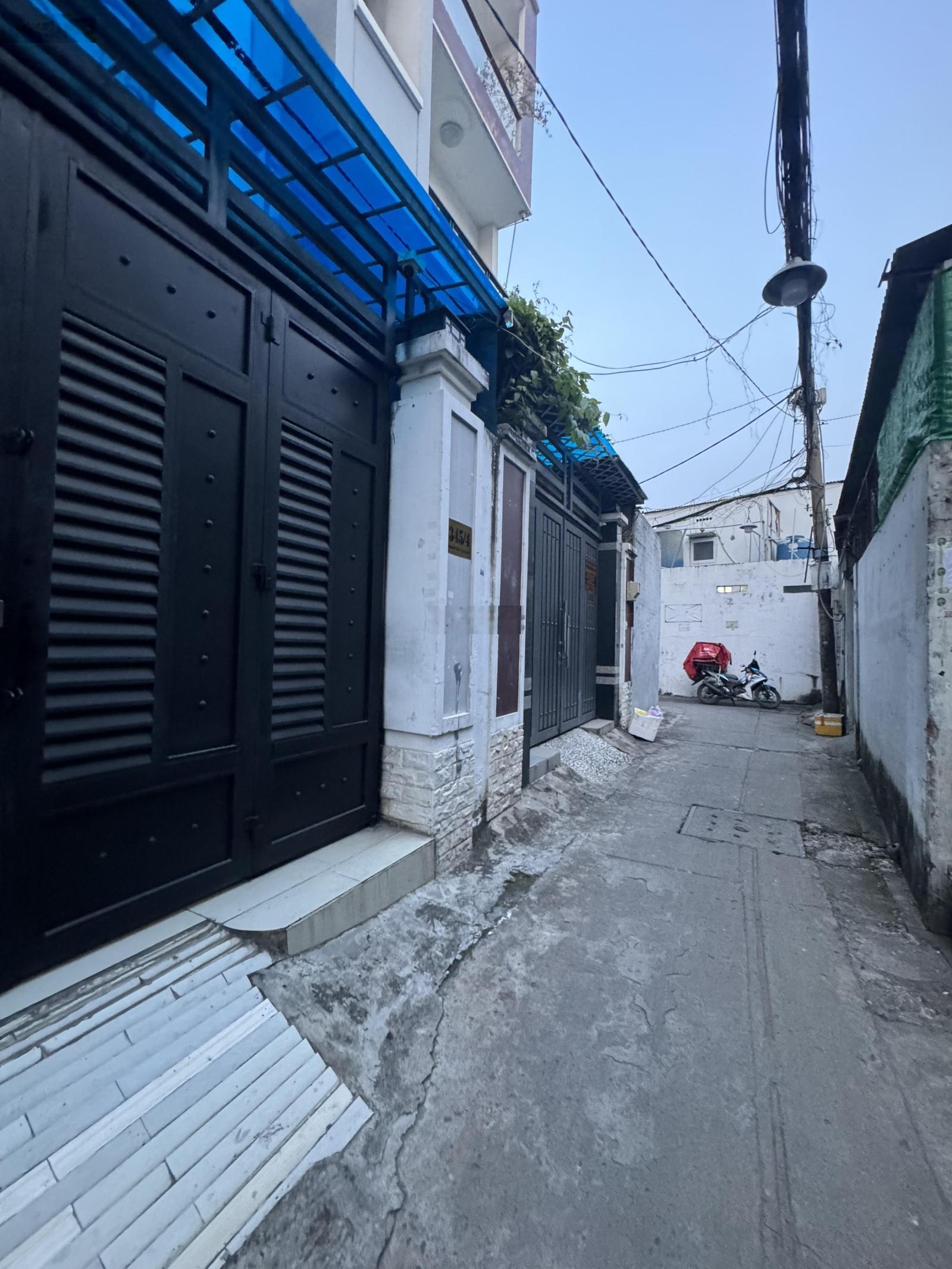 Nhà chính chủ gủi cần cho thuê gấp phường 14 gò vấp DT: 5 x 15m đúc 2 tấm giá thuê: 13tr/1 tháng