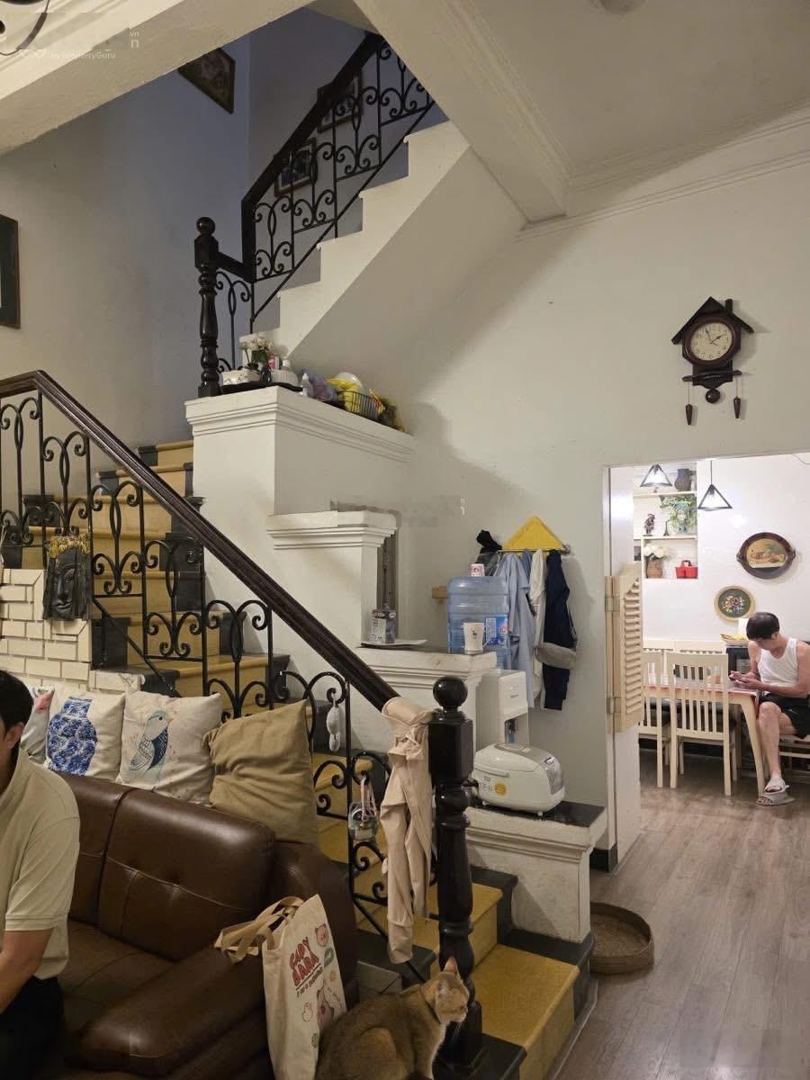 Bán nhà phố Ngọc Hà, lô góc, ngõ thông ba gác tránh, dân xây chắc chắn, 45m*4T, tặng NT về ở ngay