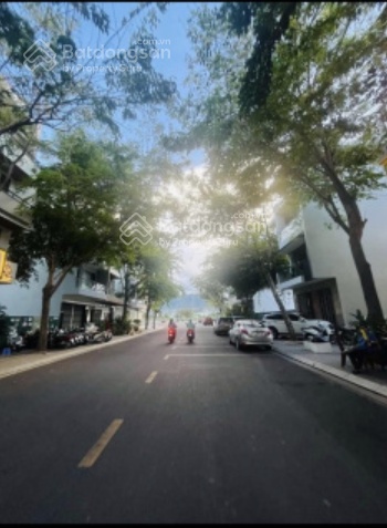 Bán đất Hùng Vương, Lộc Thọ, Nha Trang, 165 triệu / m2, 240 m2, phù hợp xây căn hộ dịch vụ