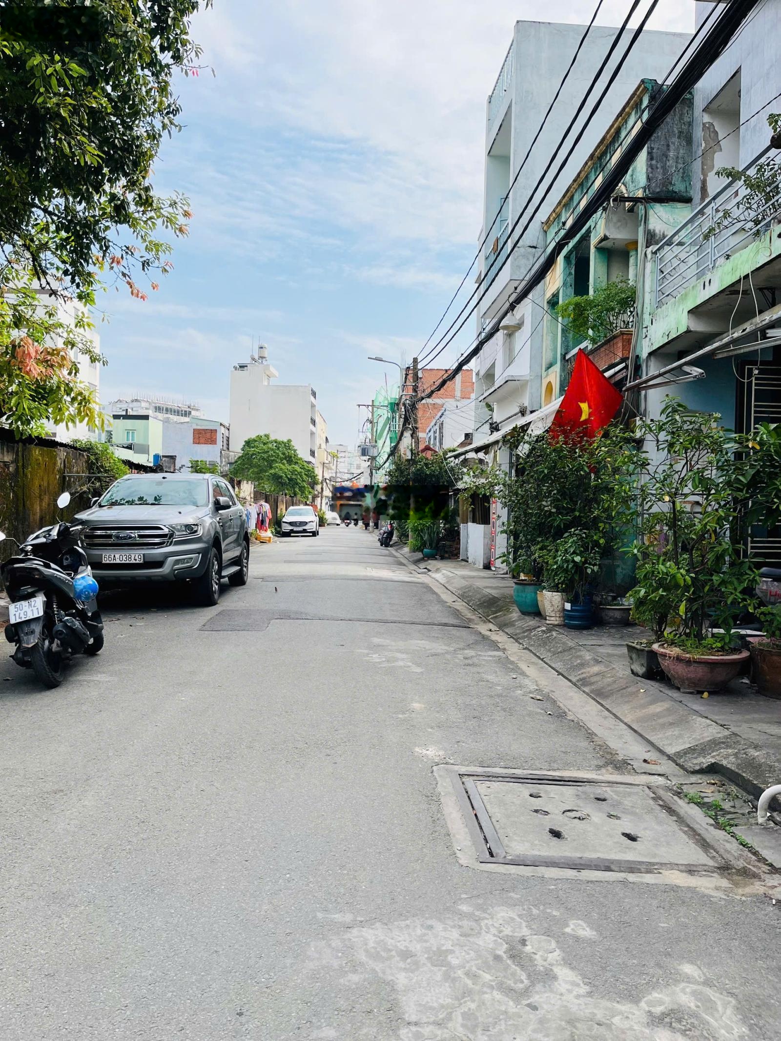 Bán nhà hẻm 925 Âu Cơ (7x21m có nở hậu) Đường nhựa 8m, cấp 4 tiện xây mới, giá 15.9 tỷ