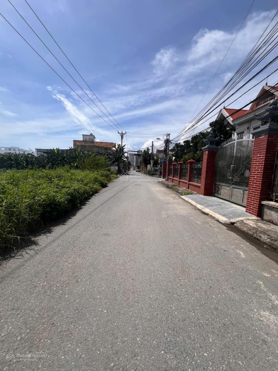 Lô đất hiếm mặt đường Nam Hải dt 153m - mt 6,5m - Đông - Giá tốt nhất thị trường