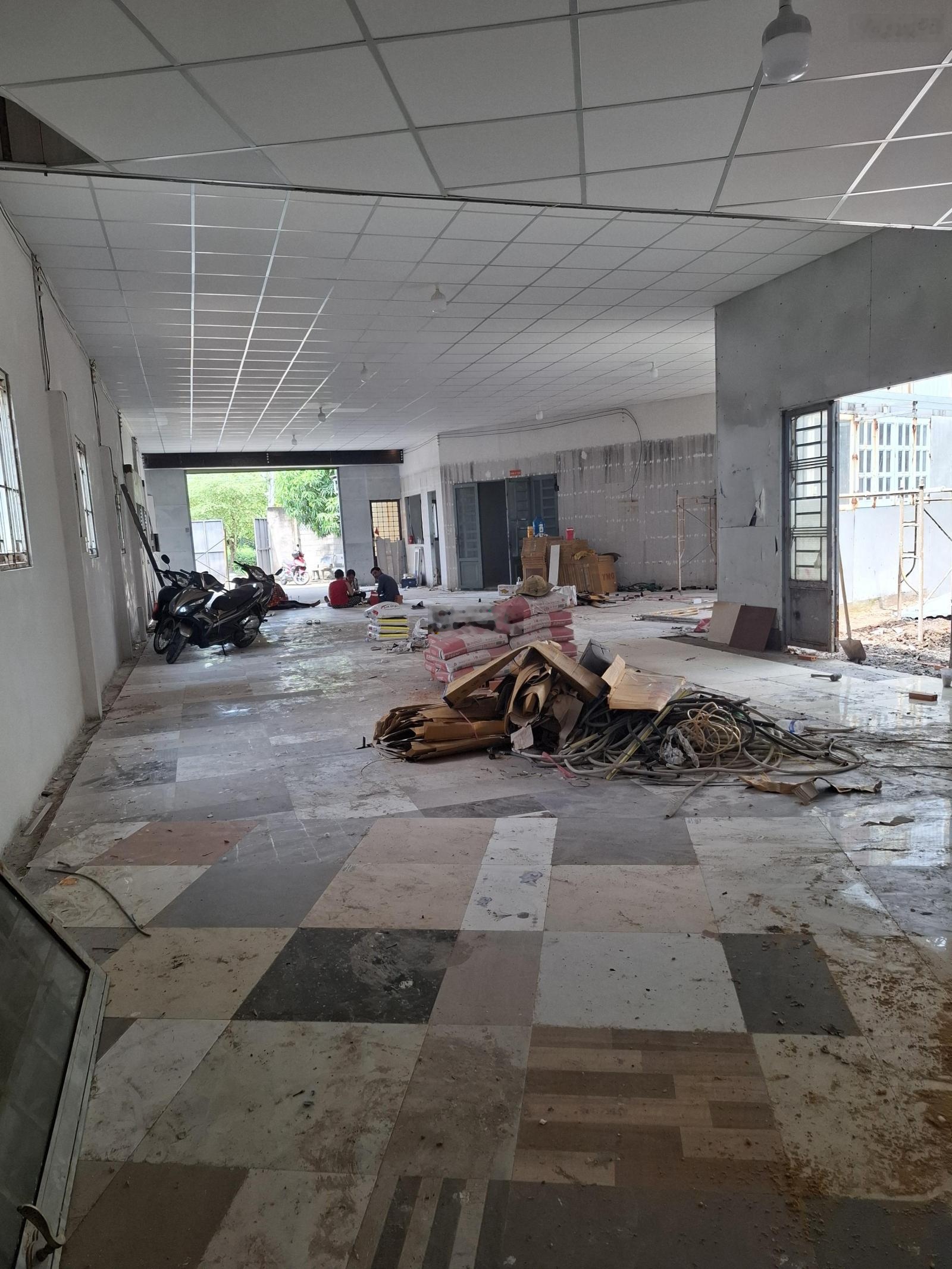 Cho thuê nhà xưởng 650m2 Tân Chánh Hiệp 35, Quận 12, xe tải 5 tấn, giá 40 triệu