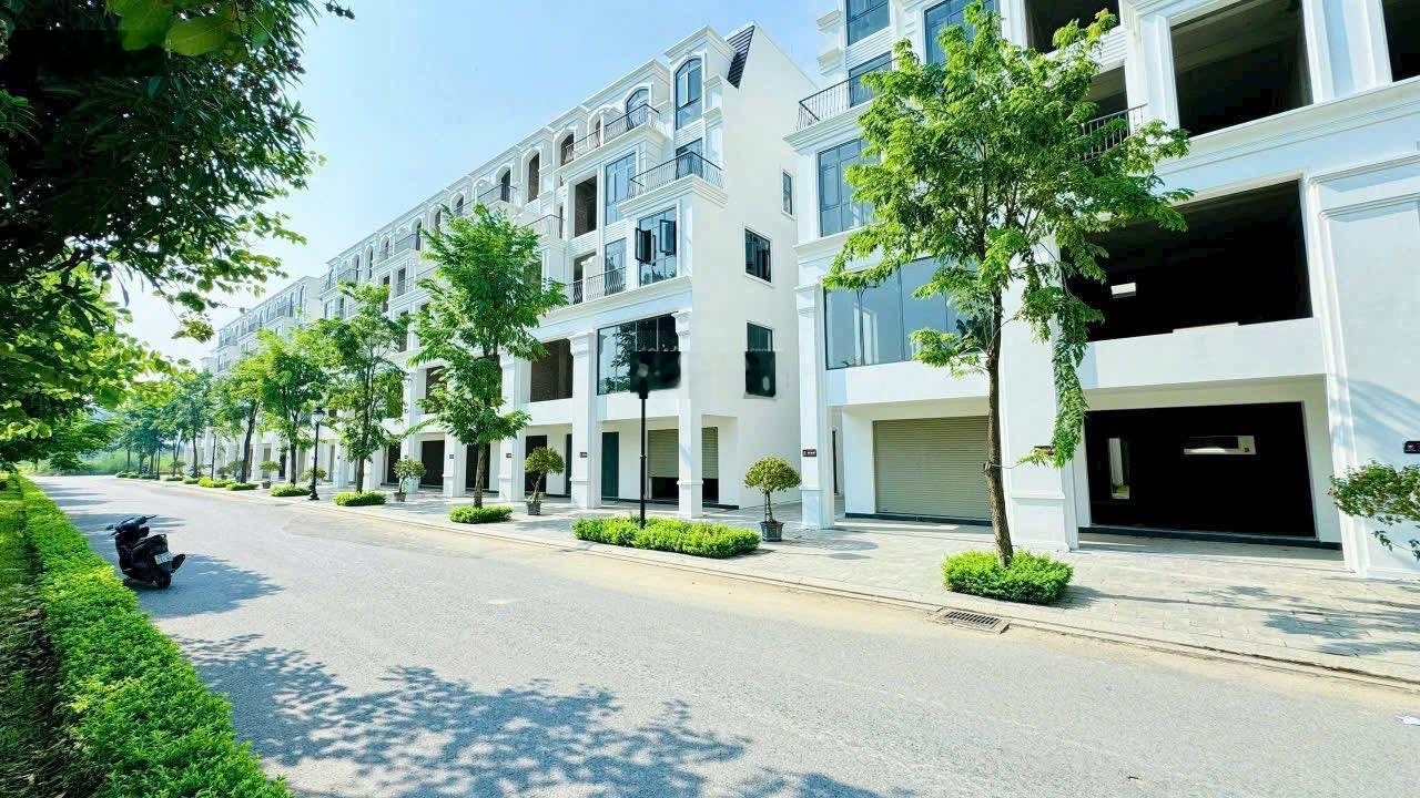 Chính chủ bán liền kề 100m2 xẻ khe phố đi bộ giá 20,8 tỷ Hinode, LH 0989862186