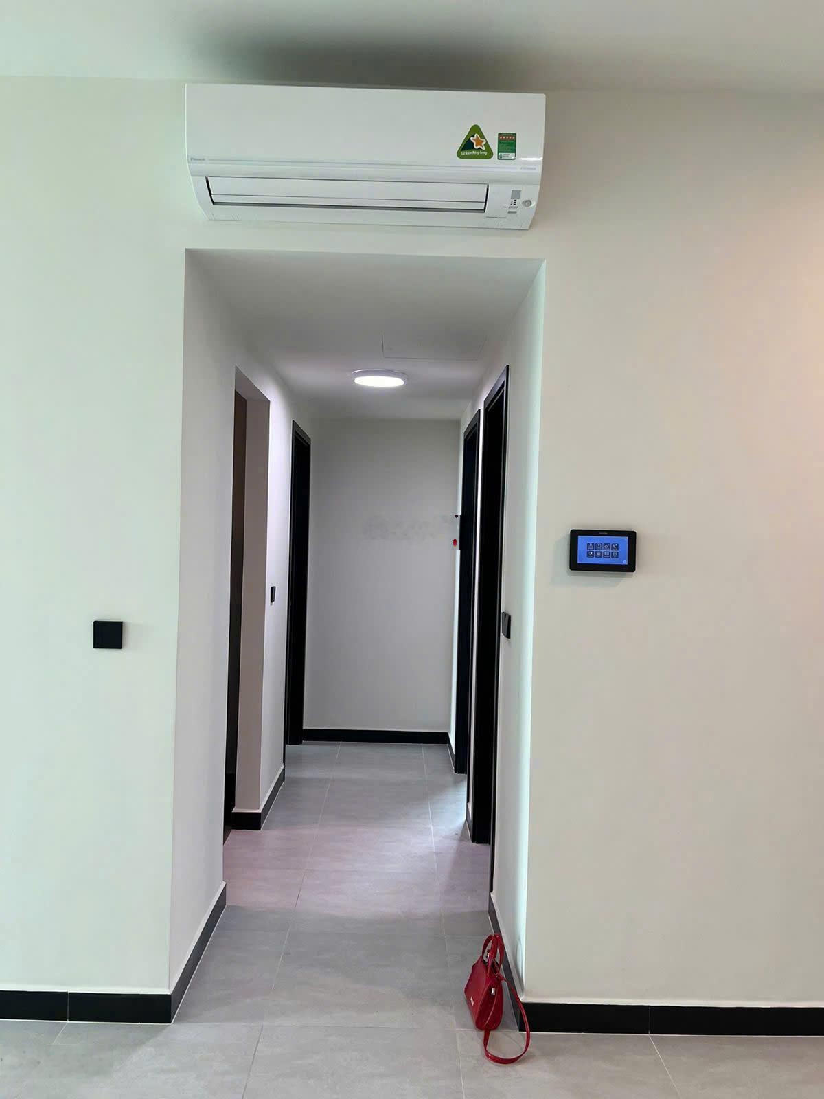 Cho thuê căn hộ Delasol 3PN 2WC nội thất cơ bản view sông 29 tr/tháng