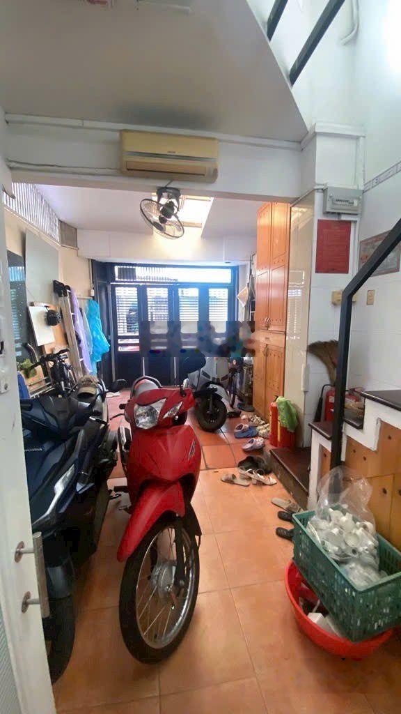 Nhà trung tâm Q6, 80m2, ngang 7.5m, hơn 5 tỷ