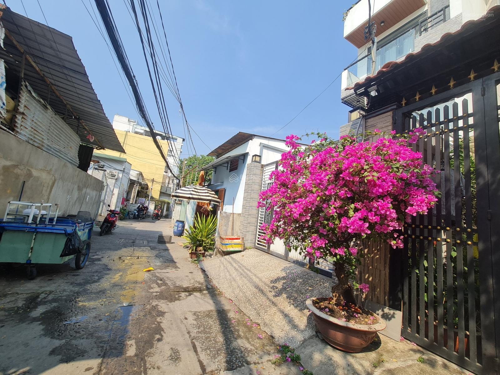 Dãy nhà trọ đường nguyễn văn quá - công viên cây sộp- 140m2- hẻm xe hơi 7 chỗ- sẵn dòng tiền