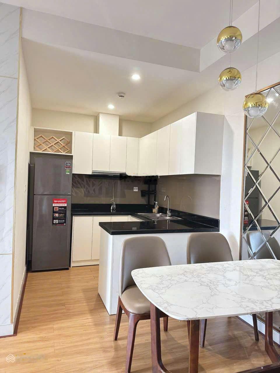 Cho thuê CC Diamond Lotus, 13,5 triệu, 62m2, 2PN. 1WC, full nội thất, vị trí trung tâm Q1,4,5,8,7,3