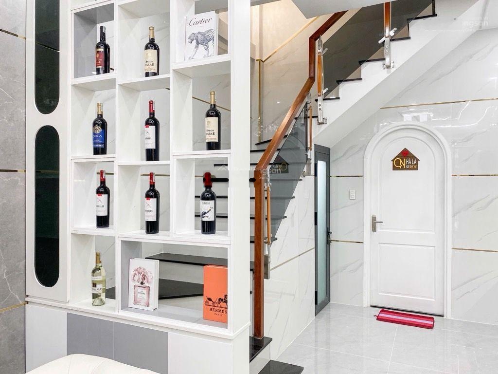 Nhà mới 2 tầng, full nội thất, trung tâm quận 11, ngang hơn 4m. Giá nhỉnh 7 tỷ thương lượng