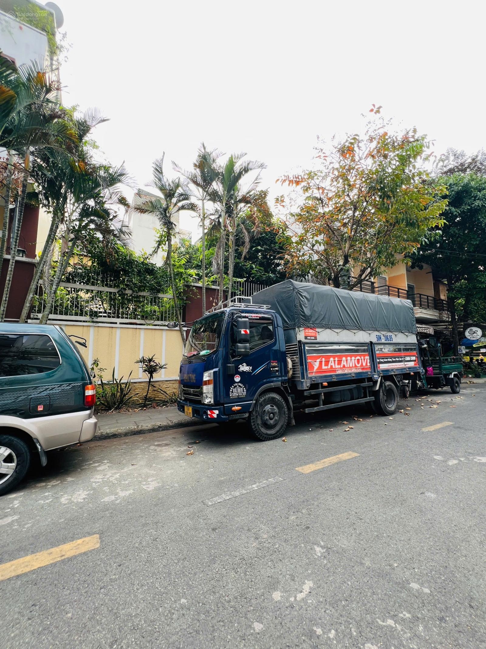 Mặt tiền đường Hồ Ngọc Cẩn, phường Tân Thành, quận Tân Phú. (DT: 10x20m Cấp 4). Giá: 32 tỷ