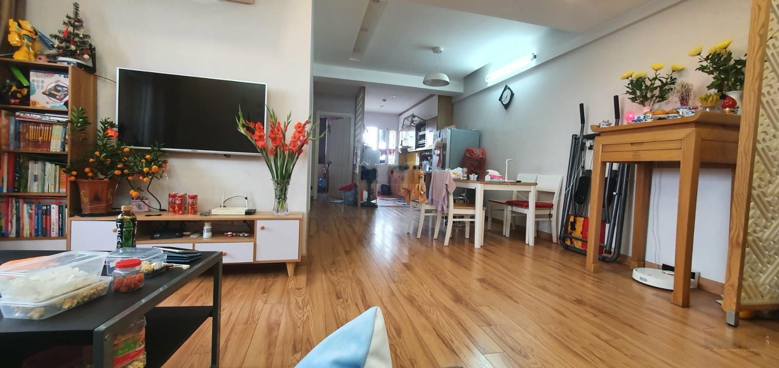 Chính chủ cần bán căn chung cư Sài Đồng - Lô Góc- Bc Đông Nam. Dt:79m2, 3 ngủ,2vs. Giá:4.1 tỷ (cóTL