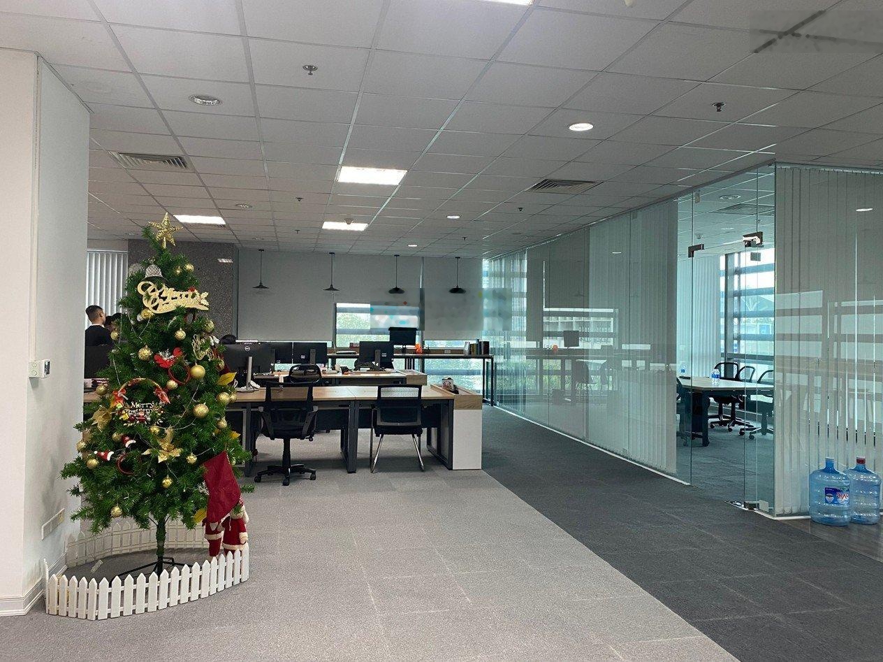 Cho thuê văn phòng 600m2/sàn hiện trống 6 sàn, giá thuê 338k/m2 tại 82 Duy Tân, Cầu Giấy, Hà Nội