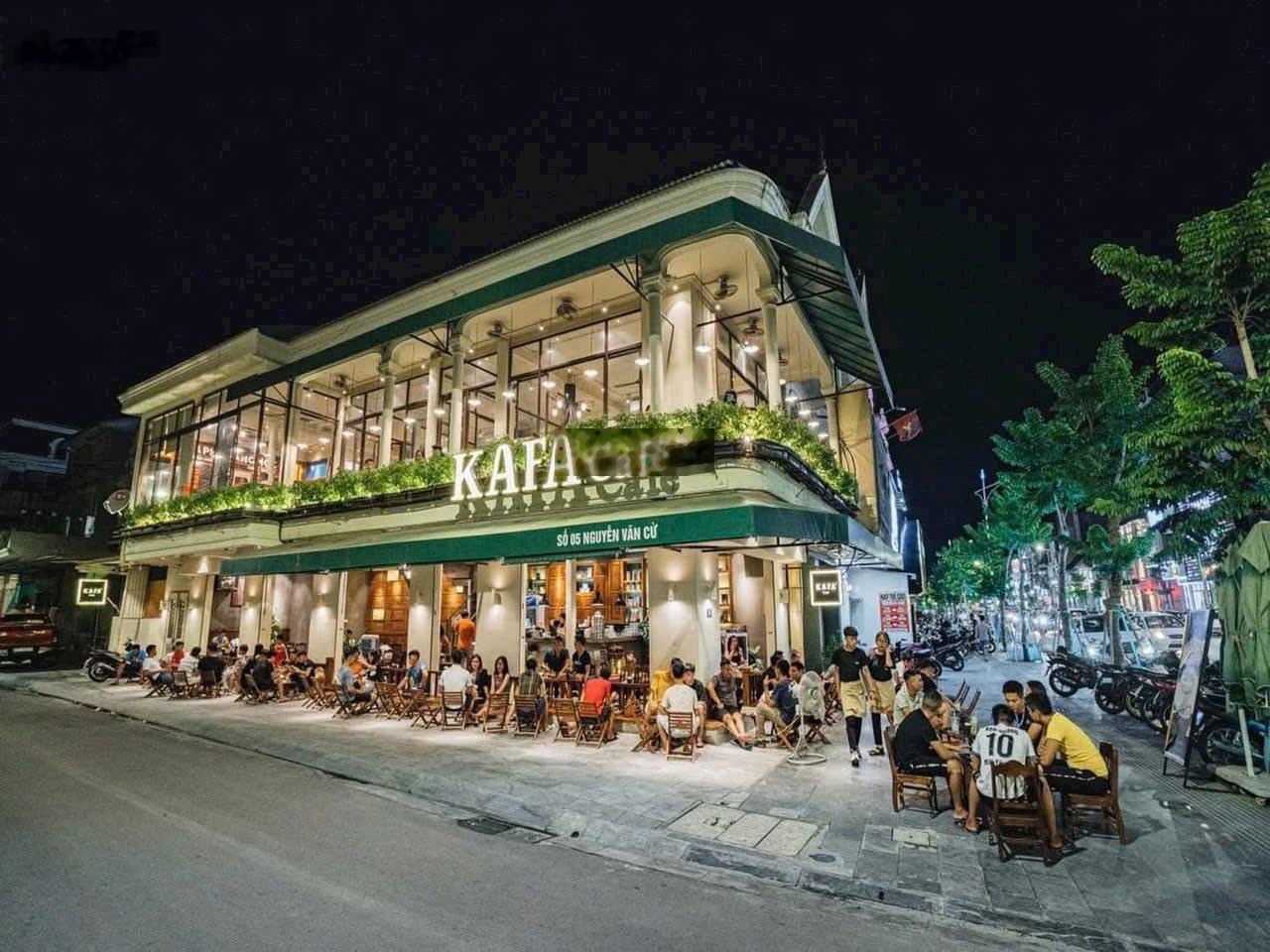 Cho thuê nhà phố Chùa Láng khu đông sinh viên!!! DT 40m2x2T MT 5m siêu lớn