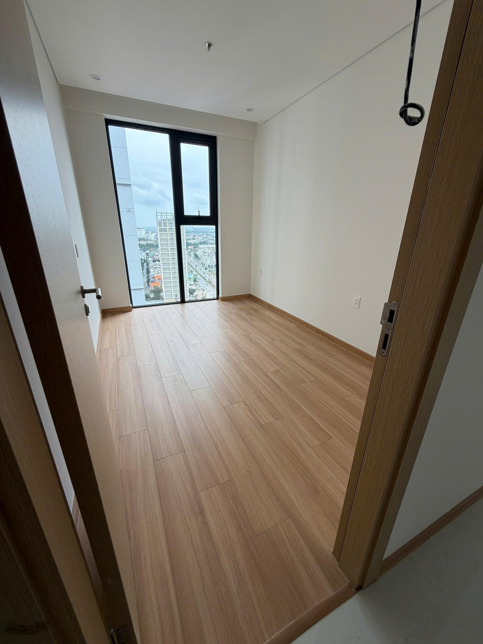 BÁN CĂN HỘ 2PN TẦNG CAO BAN CÔNG ĐÔNG NAM 68m Sentosa Sky Park Võ Nguyên Giáp, Hải Phòng