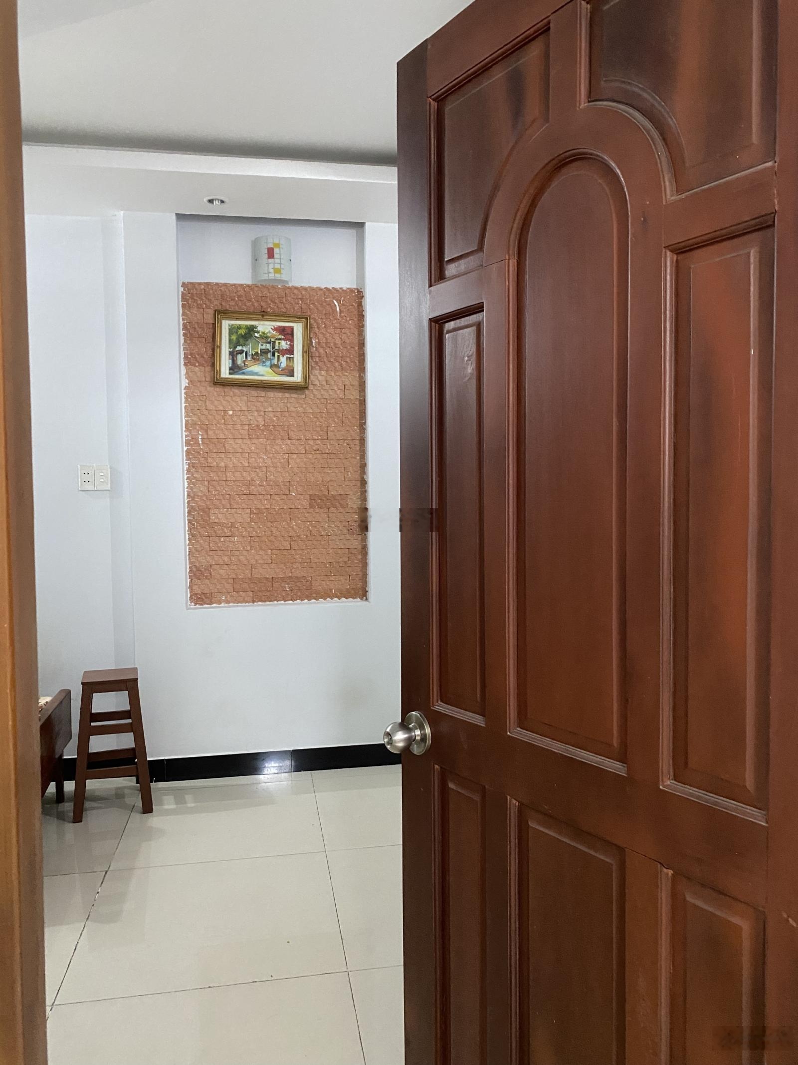 Cho thuê Lầu 2, nhà mặt tiền đường Nguyễn Văn Khối , P 11 ( cũ )