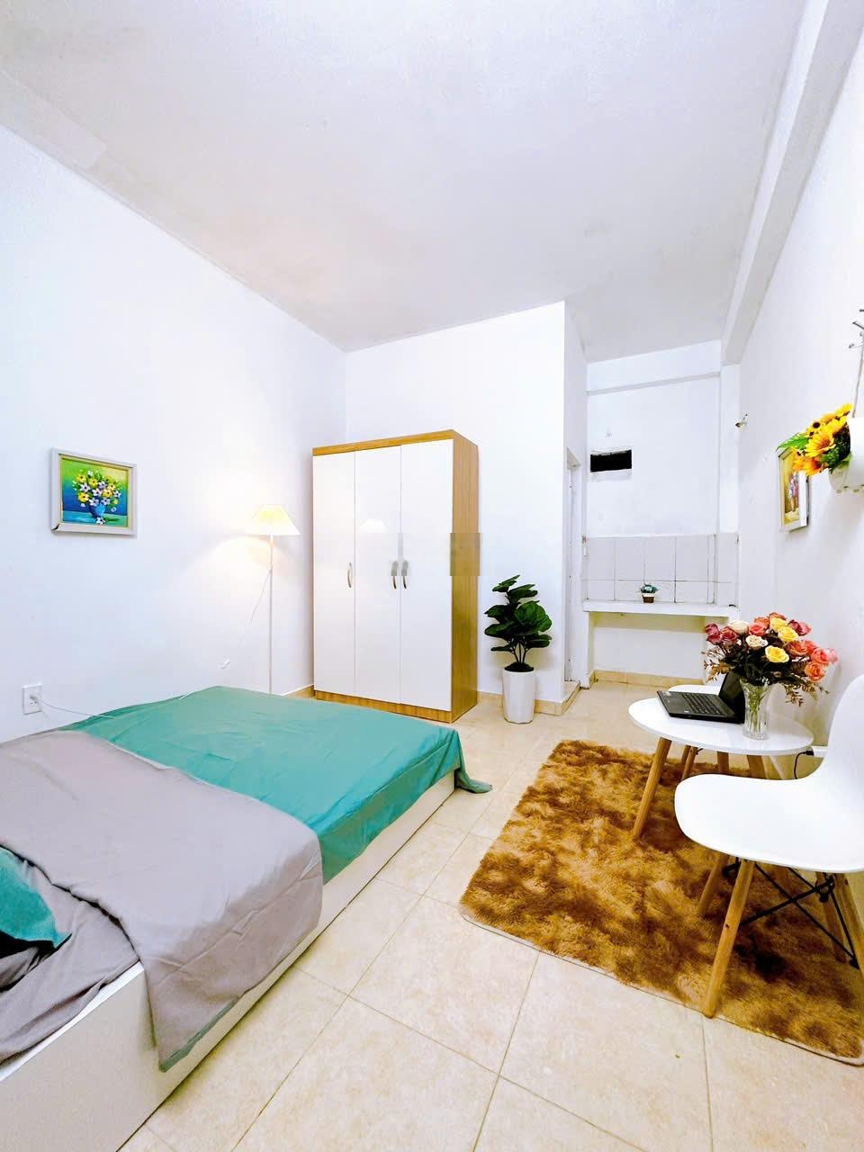 Phòng cửa sổ thoáng 47 Chính Kinh