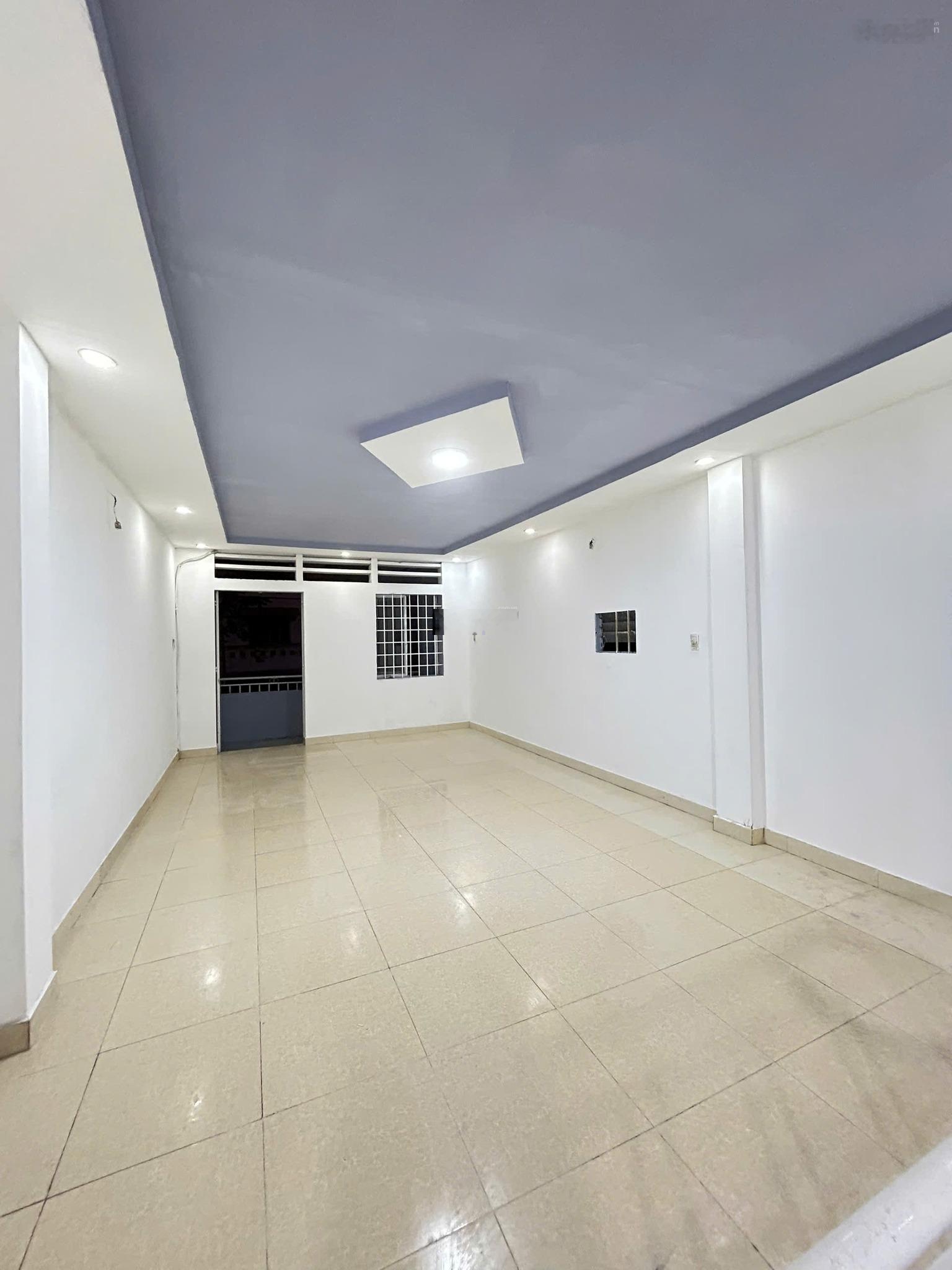 Cho Thuê Nhà Sơn Sửa Mới, Gần CVPM Quang Trung