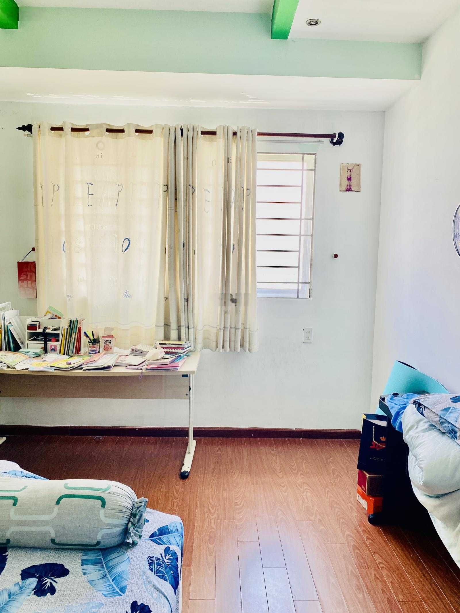 CHO THUÊ CHUNG CƯ LÊ THÀNH KHU B. Diện tích: 120m2. 3pn, 2wc. Giá thuê: 8,8 triệu/tháng