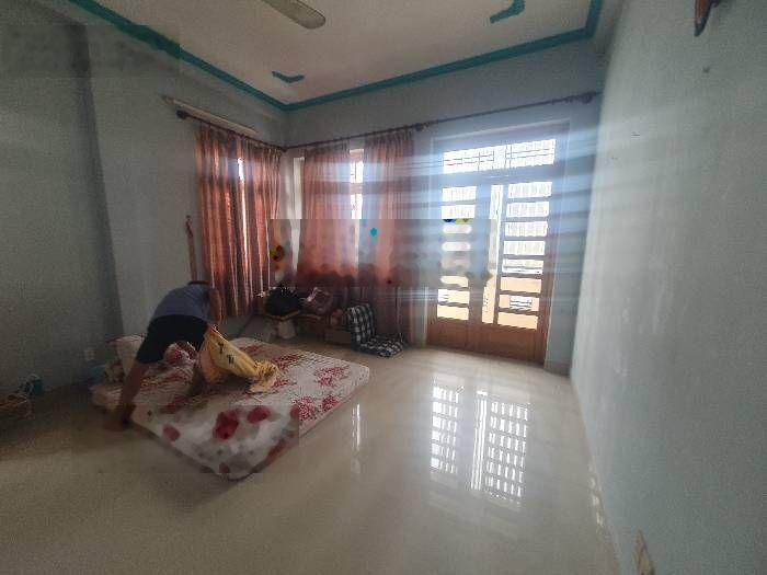 Nhà hẻm xe hơi tới cửa : 4 tầng 5x26 gần aeon mall tạ quang bửu quân 8. gần chợ, trường học