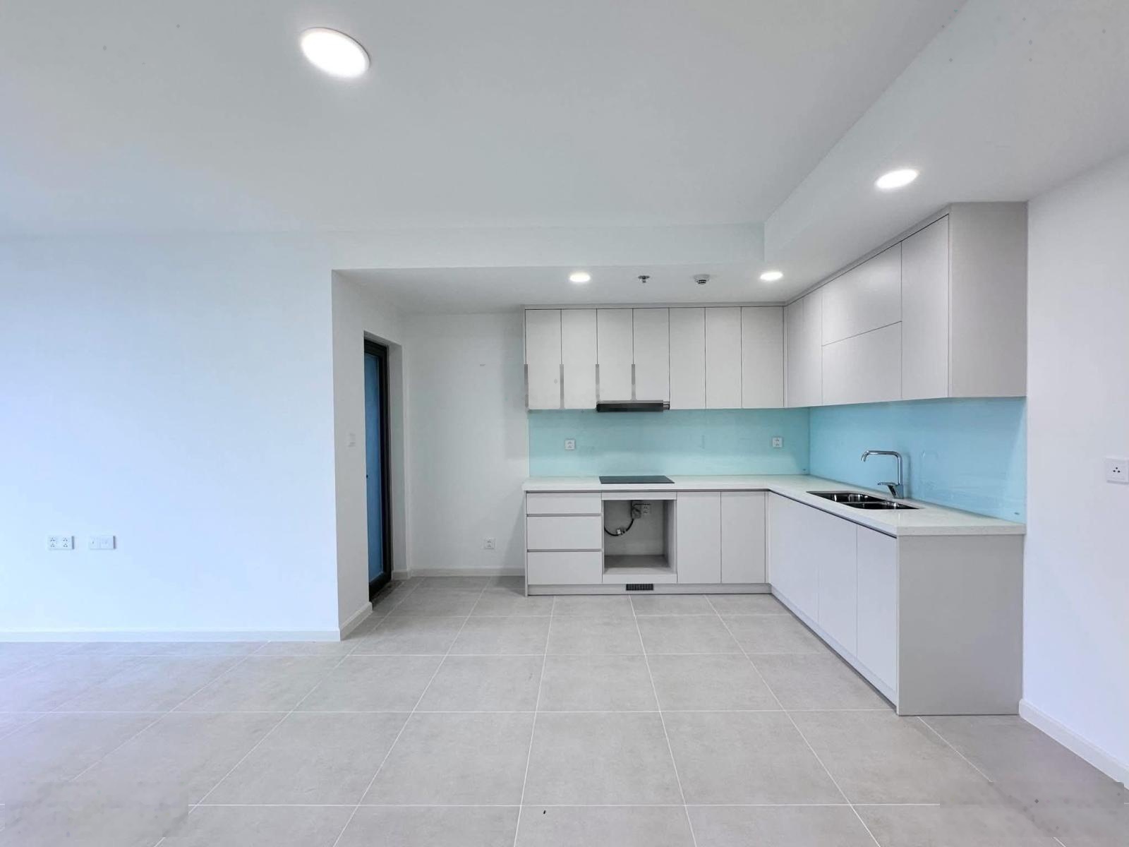 Cho thuê căn 1PN Urban Green full máy lạnh, rèm, giàn phơi. Giá 10tr/ tháng. LH: 0907594798