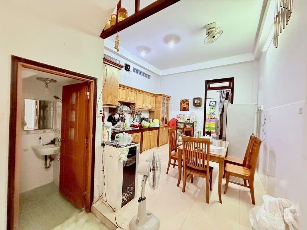 Cam kết thật rộng đẹp giá tốt bán nhà 4x20.5 - 2 tầng HXH 1 sẹc Huỳnh Văn Nghệ Tân Bình - gần đường