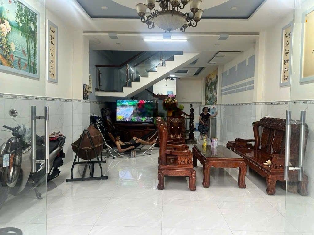 Tân thới nhất q.12-quá hiếm-rộng đẹp rẽ-bán nhà 5 x 20-3 tầng-hẻm thẳng 1 xẹc 8m-gần đường lớn ttn6