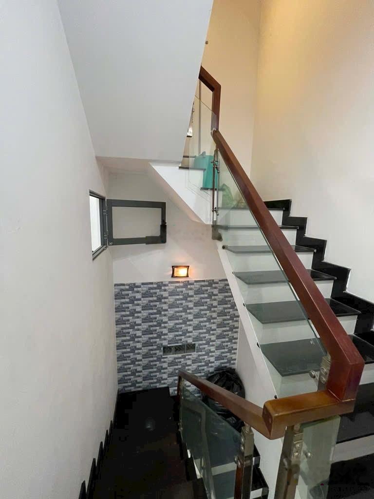 Bán Nhà Đoàn Văn Bơ Quận 4 - 4 Tấm Đúc - 42m2 - 5 Tỷ - Nhà Còn Mới Ở Ngay