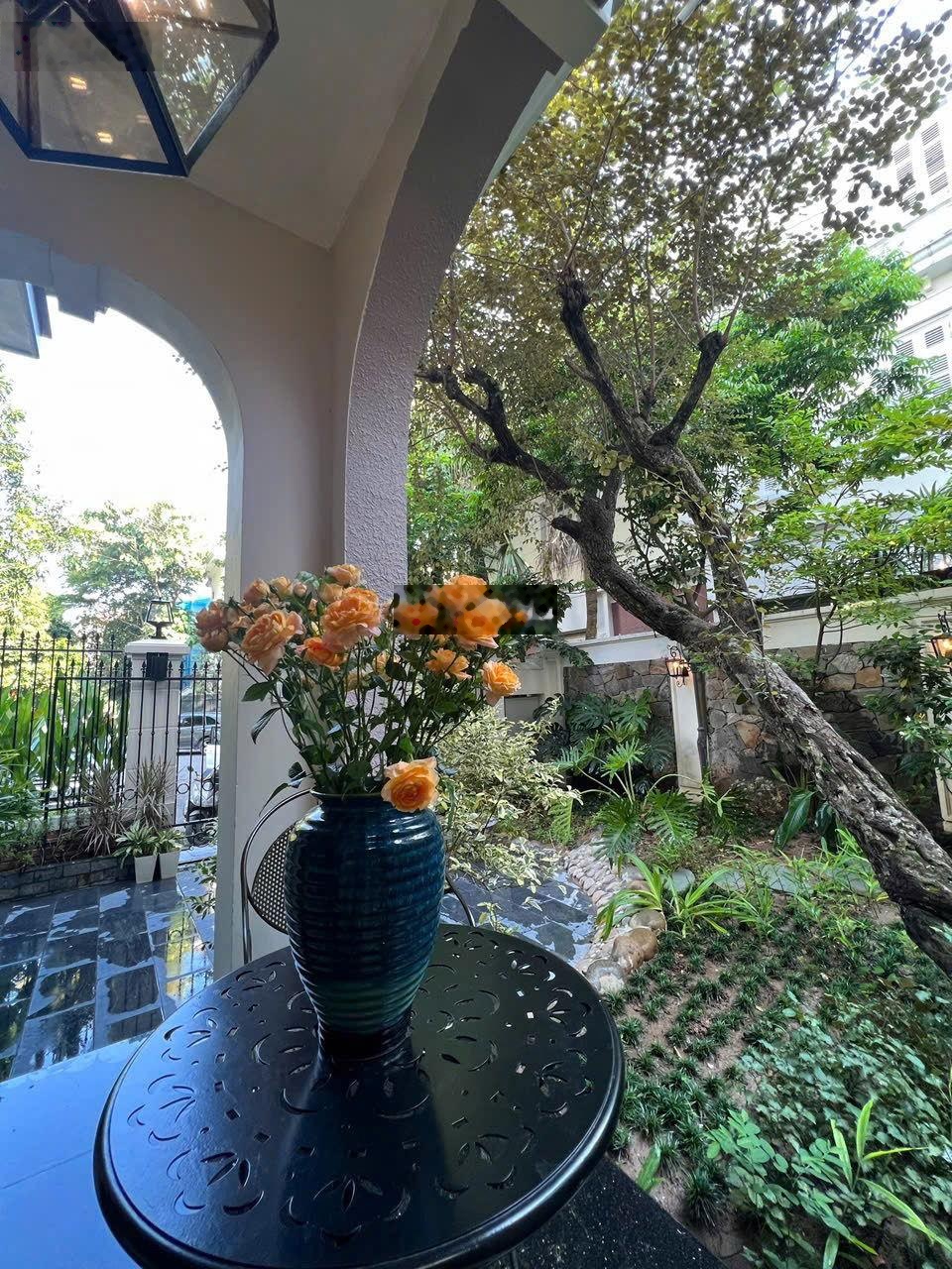 Bán biệt thự lõi Ba Đình, phố Tôn Thất Thiệp 145m2, 4 tầng siêu vip. Phù hợp ở yên tĩnh đẳng cấp.