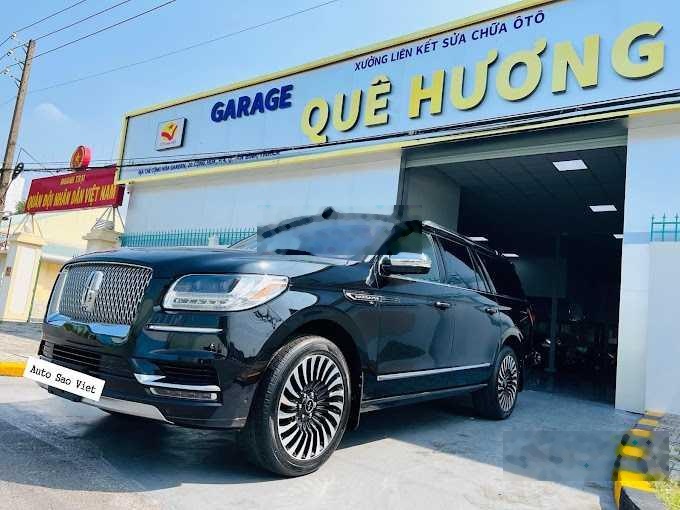 Cho thuê nhà mặt tiền Đường Nguyễn Hữu Cảnh, Bình Thạnh. DT: 20x20m. Trệt Lầu. DTSD: 800m2