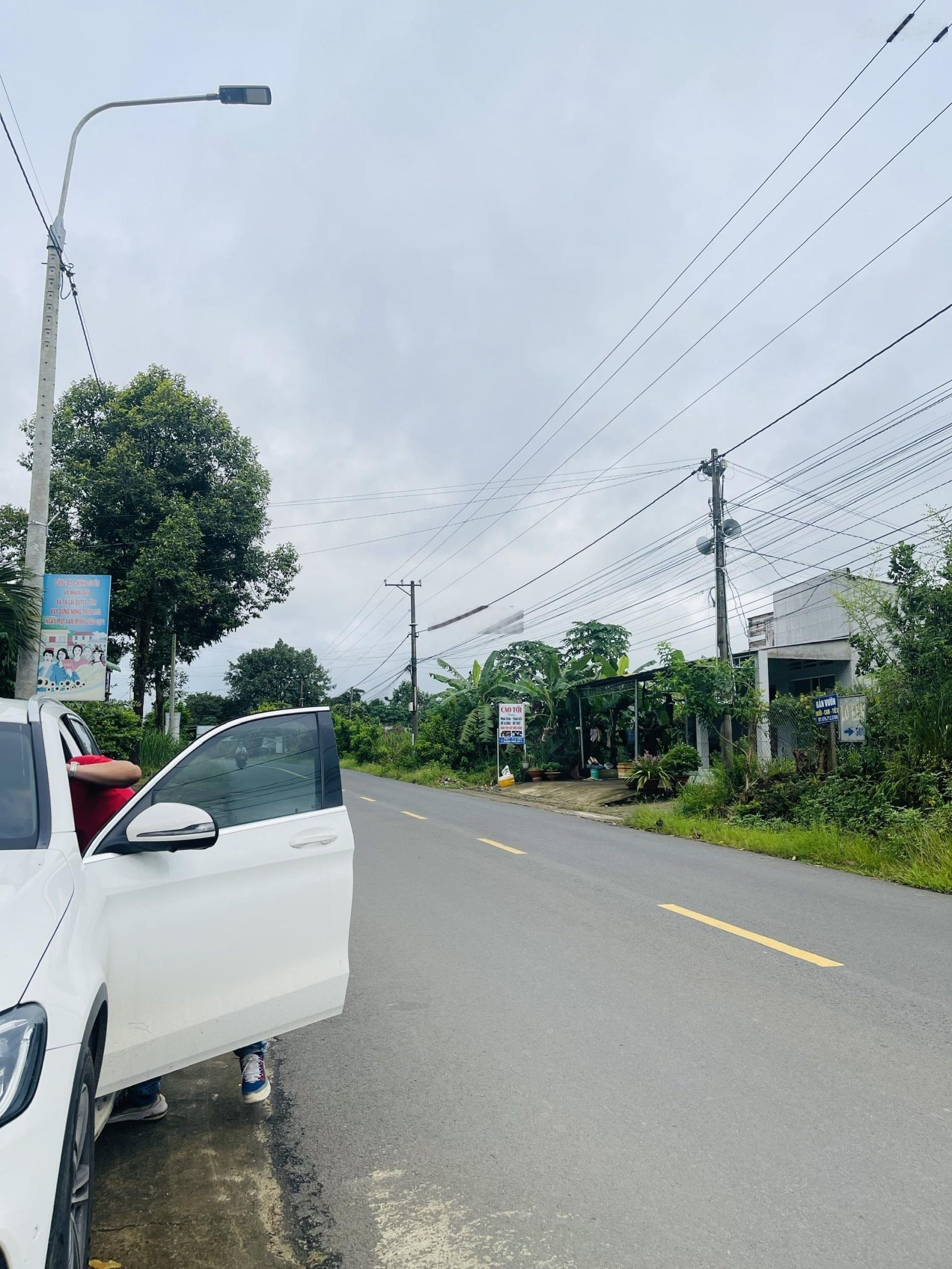 Chính chủ cần bán 900m2 nhà mặt tiền đường Tà Lài - Tân Phú - Đồng Nai