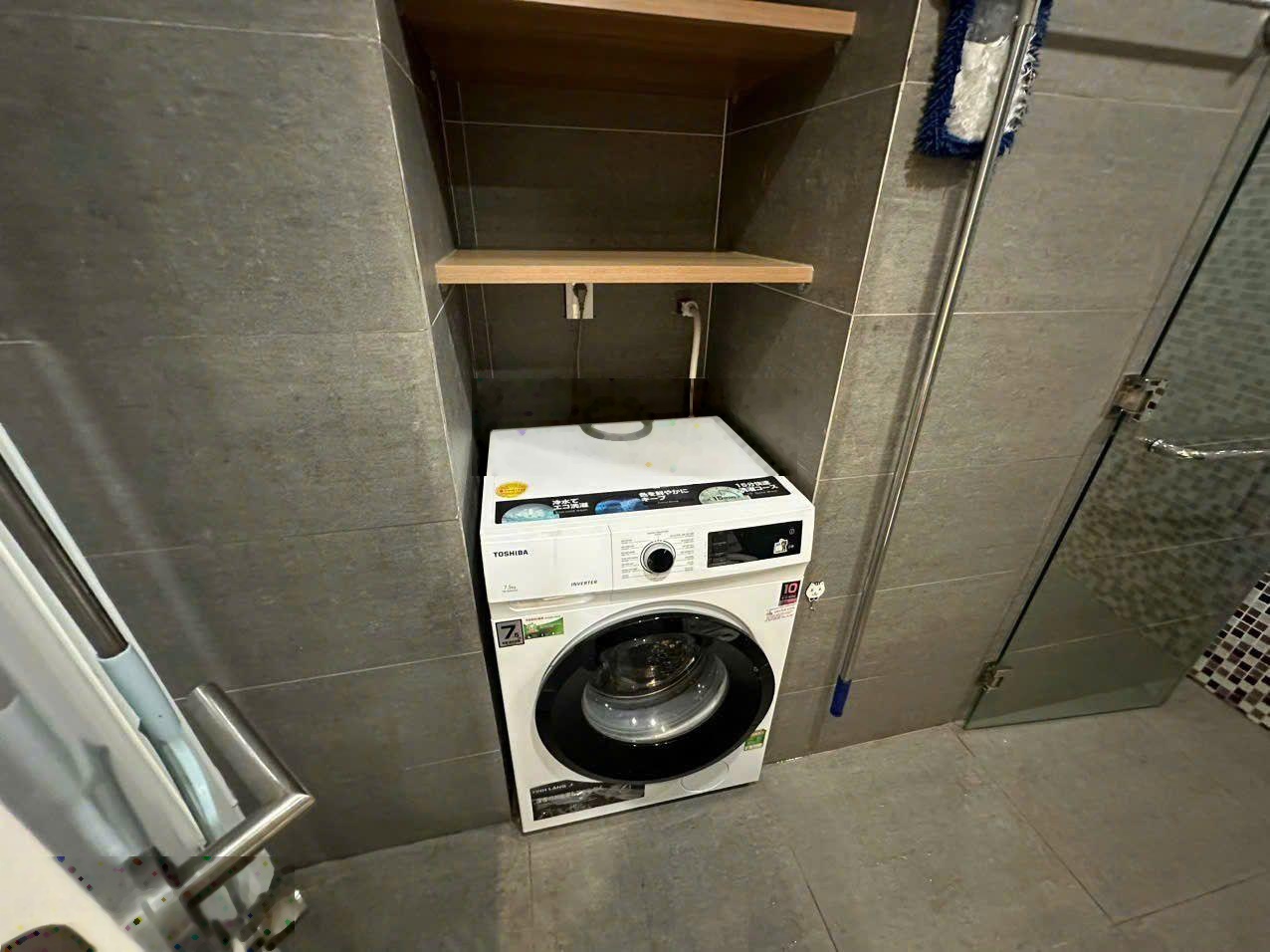 Cần cho thuê nhiều CHCC Republic Plaza. Từ 1pn - 2pn. LH em qua: 0935204666