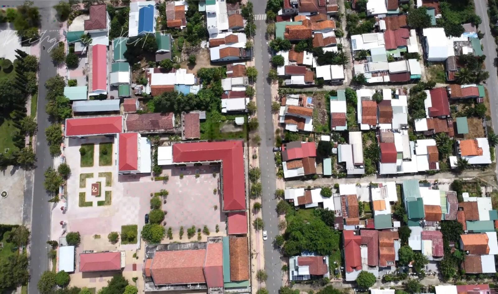 Chủ nhà cần tiền quá, giảm 2 lần 350 triệu để bán lô đất trung tâm ô bàn cờ thị trấn Khánh Vĩnh