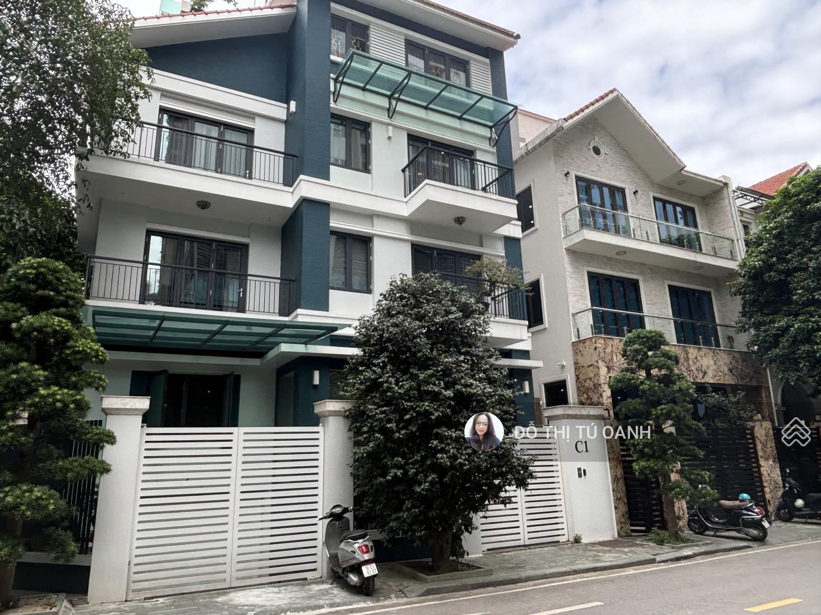 Bán biệt thự Văn Phú Hà Đông BT3 mặt vườn hoa, 255m2, hàng hiếm, giá 36 tỷ, LH ngay 0981919258