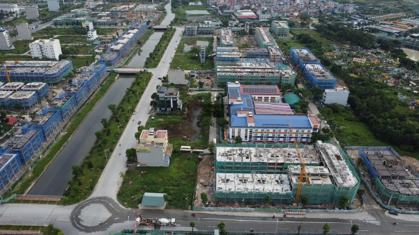 Cần bán Liền Kề A2.4 đường 17m giá 92tr/m,chuẩn bị bàn giao nhà thô