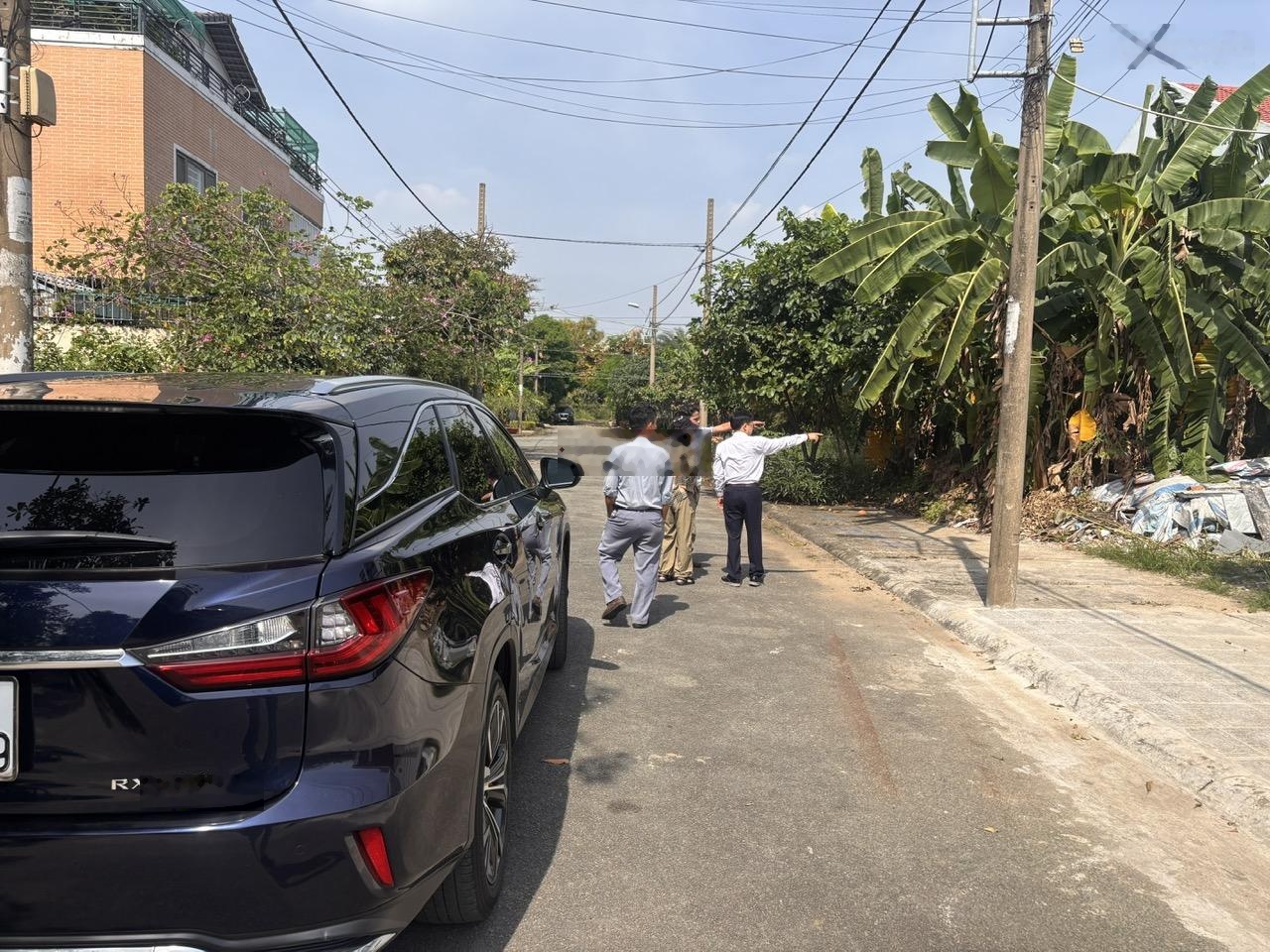 Xuất ngoại cần bán 5 lô đất thổ cư Bình Quới phường 28, Bình Thạnh . 10x25m, 57 tr/m2 thổ cư sổ đỏ.