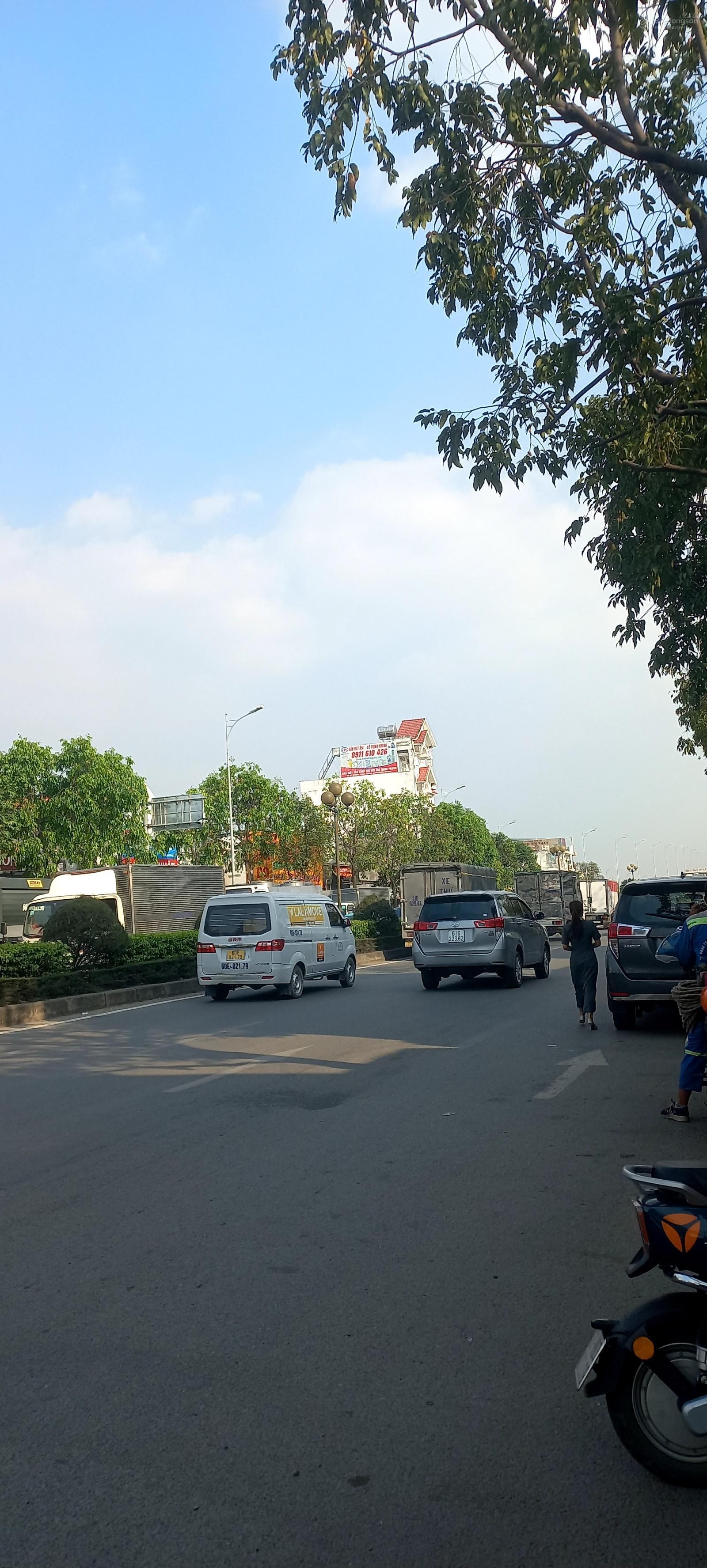 Bán đất mặt tiền đường Hà Huy Giáp, Q12, DT 4mx31m,123m2 giá chỉ 9,499 tỷ.