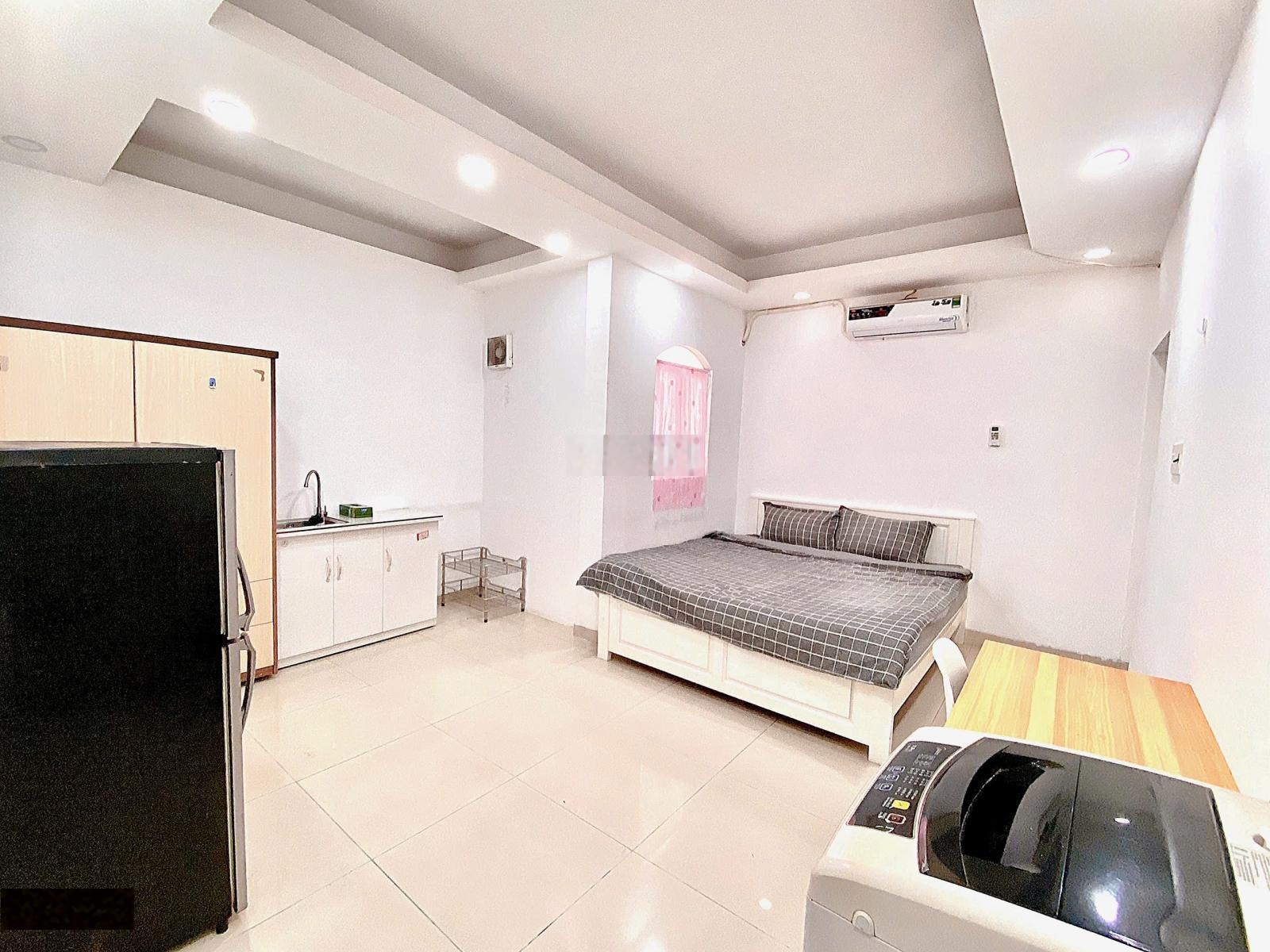 Cho thuê phòng trọ cửa sổ 25m2 full nội thất máy giặt riêng ngay cầu vượt 3/2 ĐH Hoa Sen Thành Thái