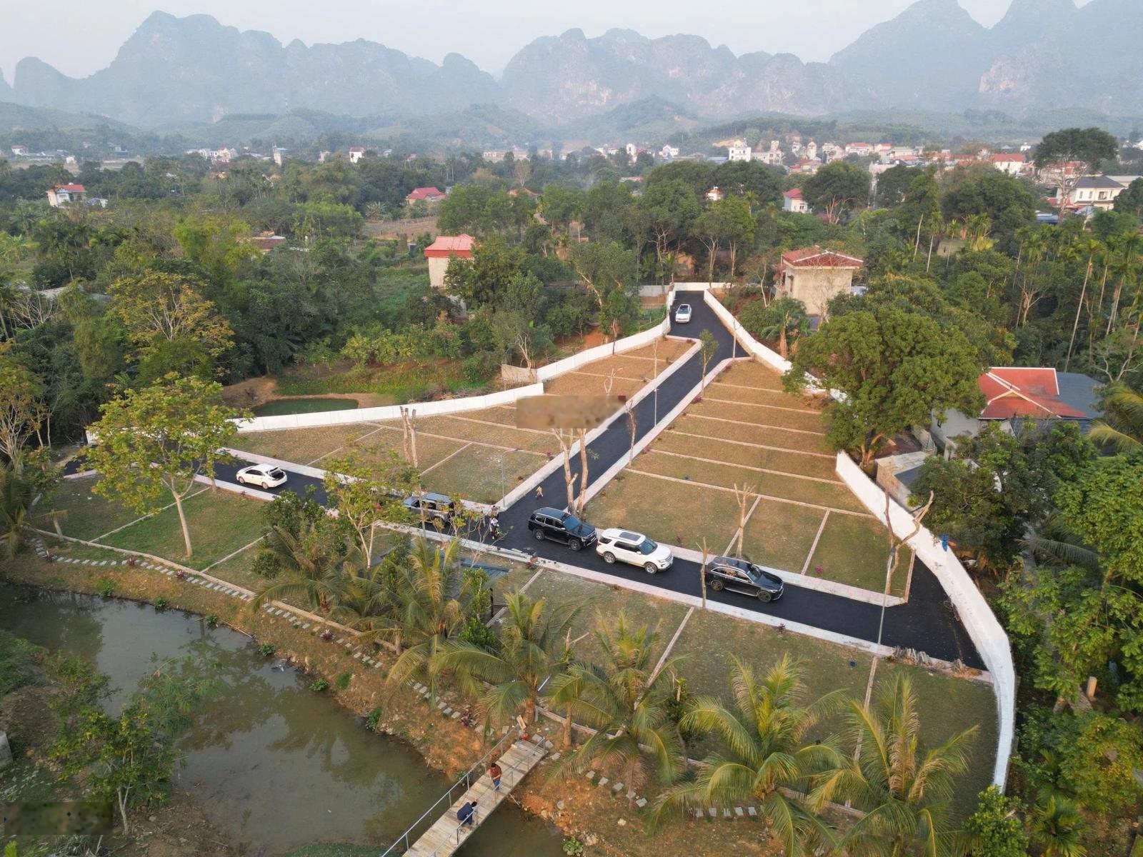 Phố chợ bãi xe nam thượng kim bôi hoà bình