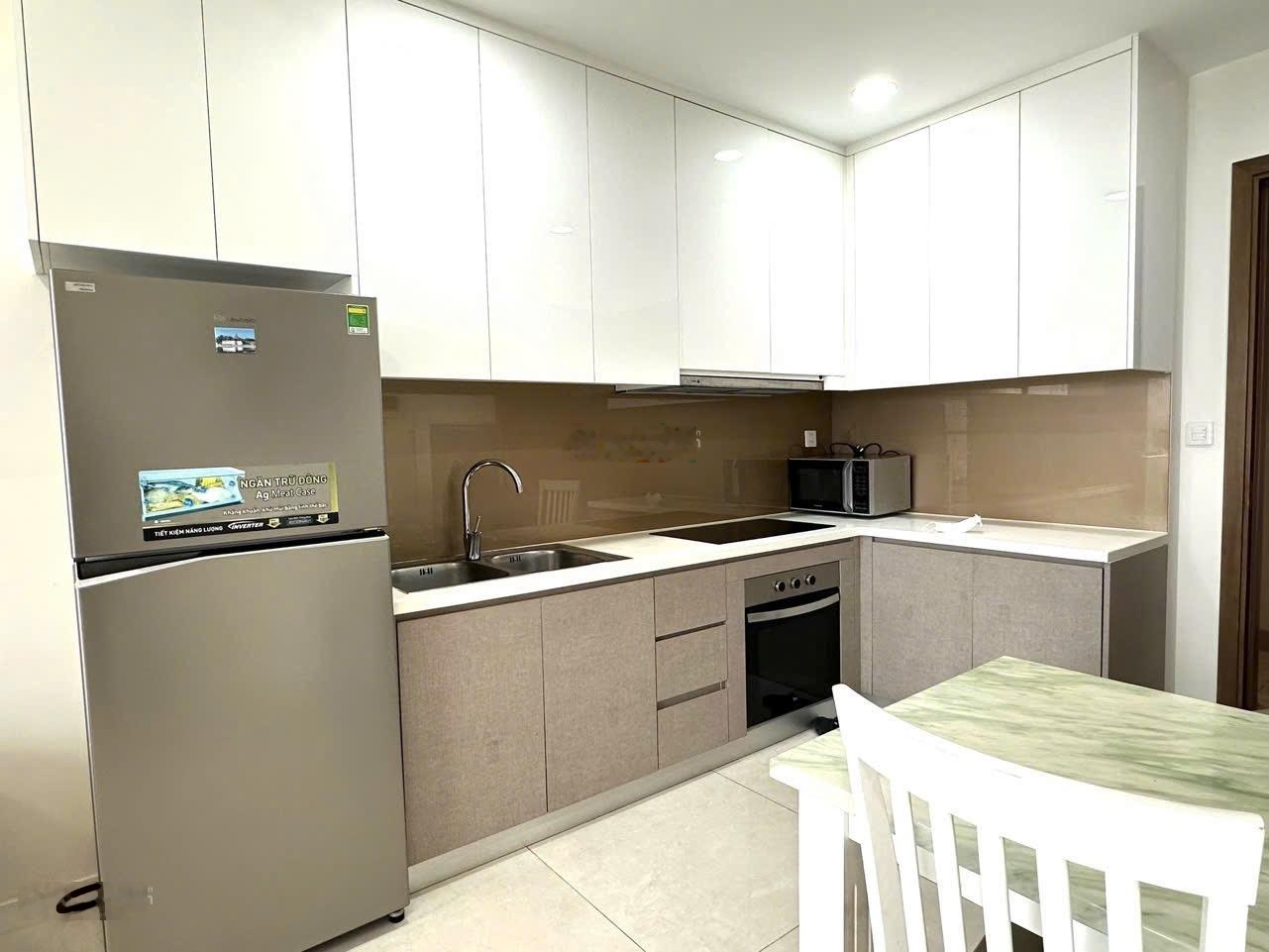 Cho Thuê 2PN 3PN CC Millennium 132 Đ. Bến Vân Đồn, Phường 6, Quận 4. Diện tích: 65m2 2PN 2WC